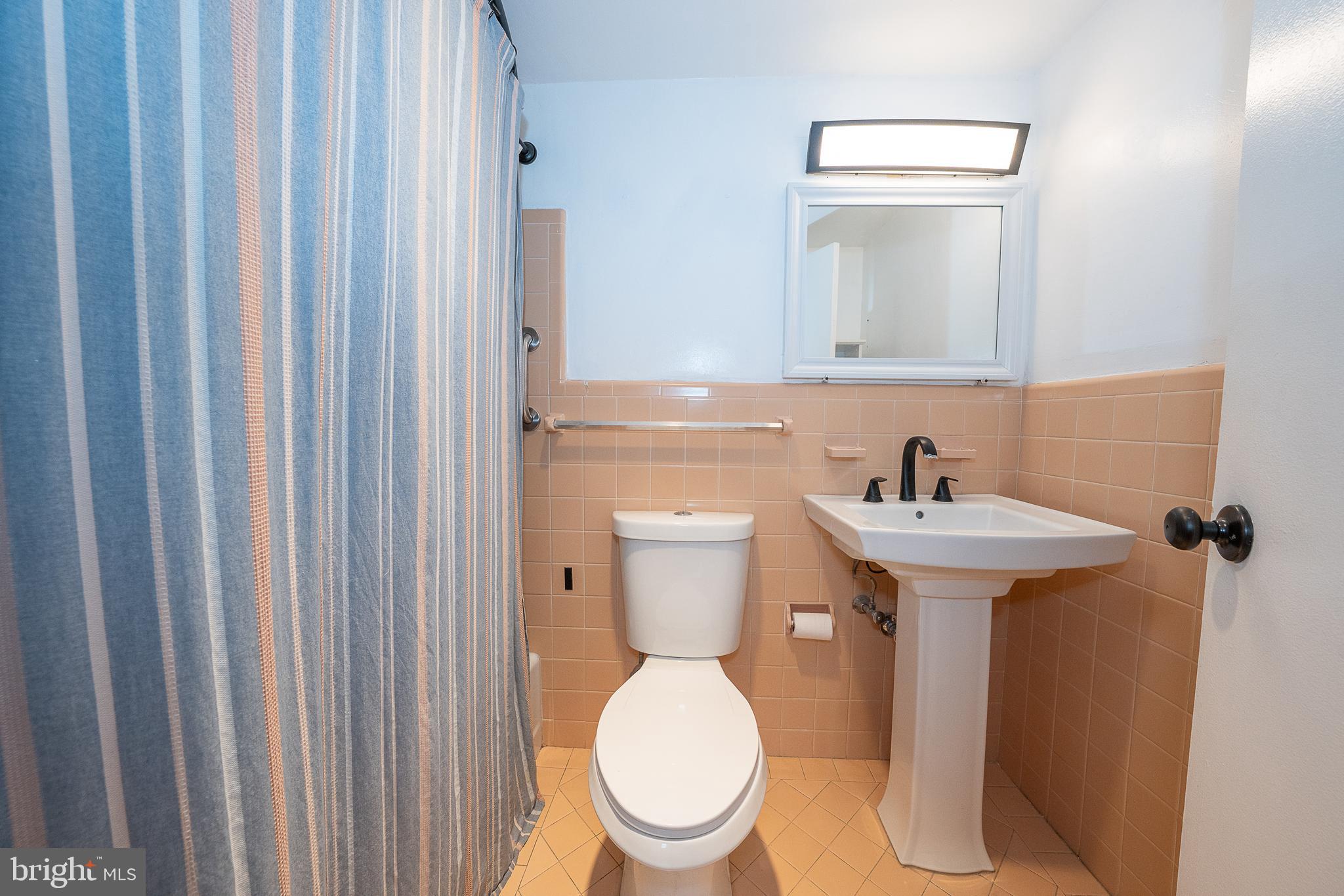 ELKINS PARK HOUSE - Residential