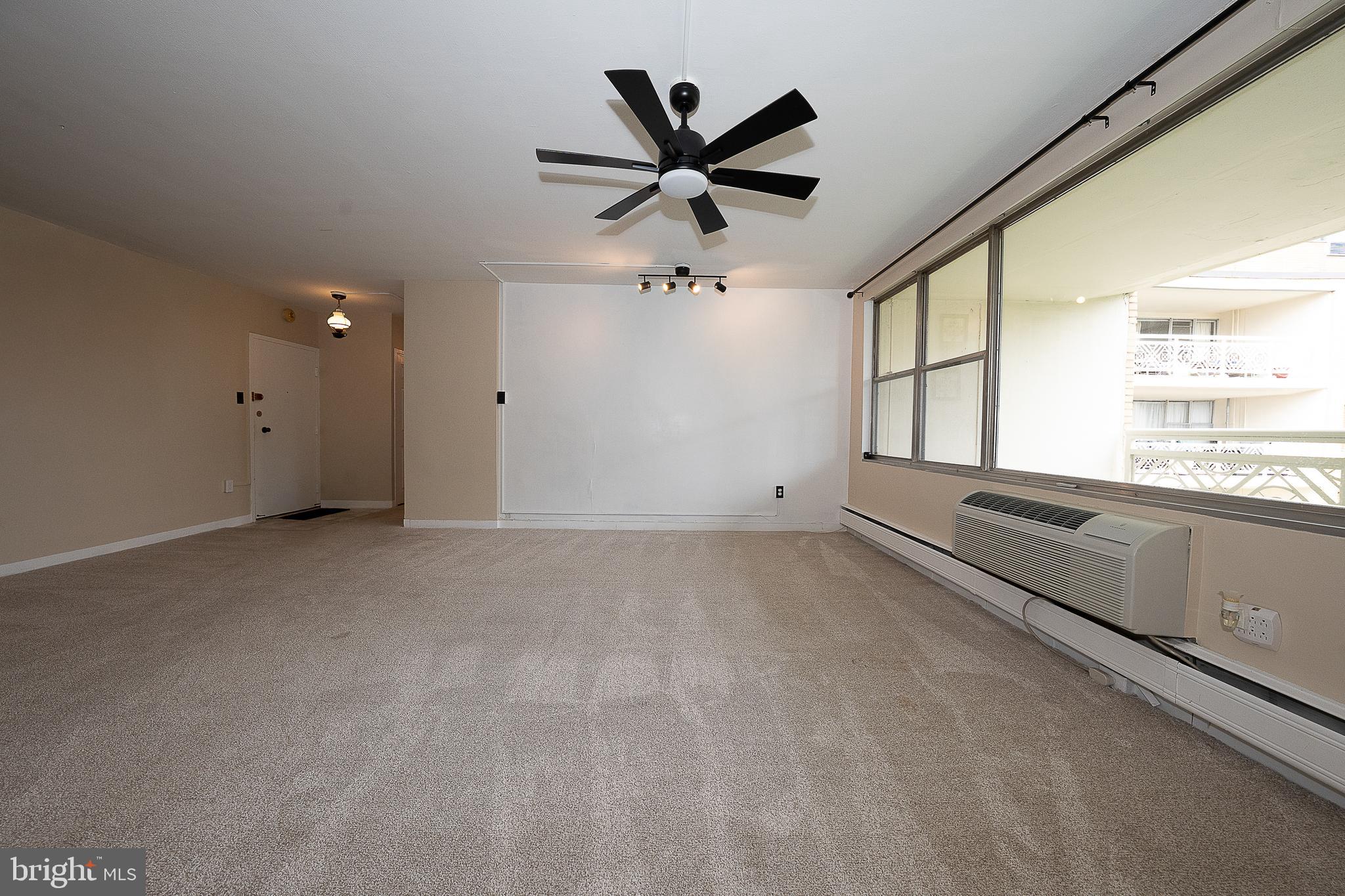 ELKINS PARK HOUSE - Residential