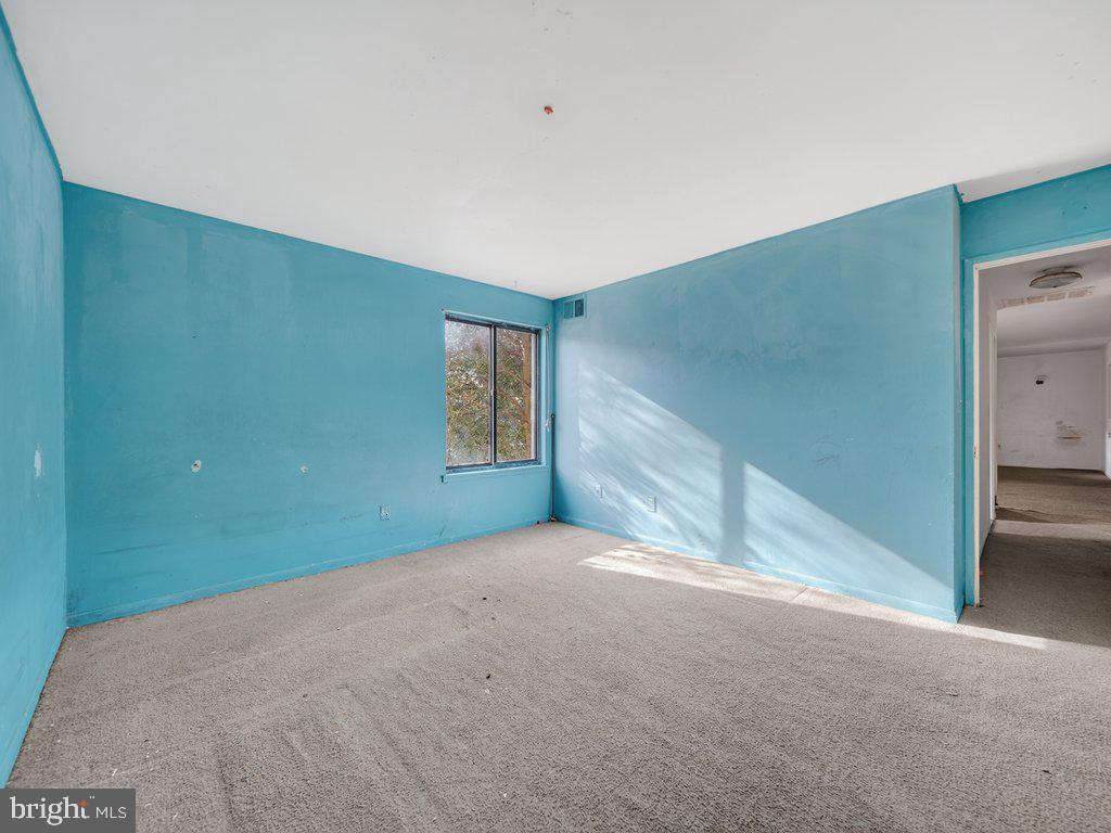 VOM VILLAGE CENTER - Residential