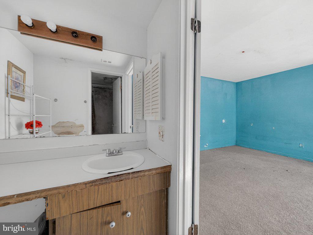 VOM VILLAGE CENTER - Residential