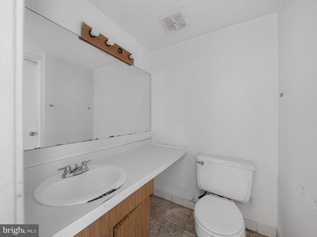 VOM VILLAGE CENTER - Residential