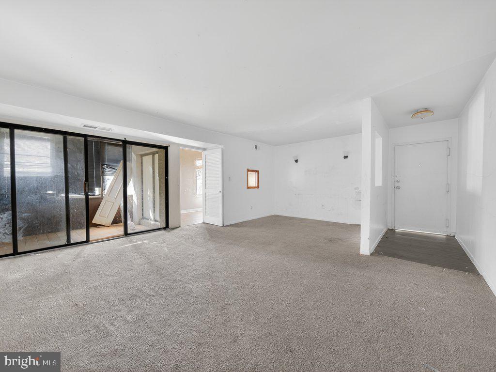 VOM VILLAGE CENTER - Residential