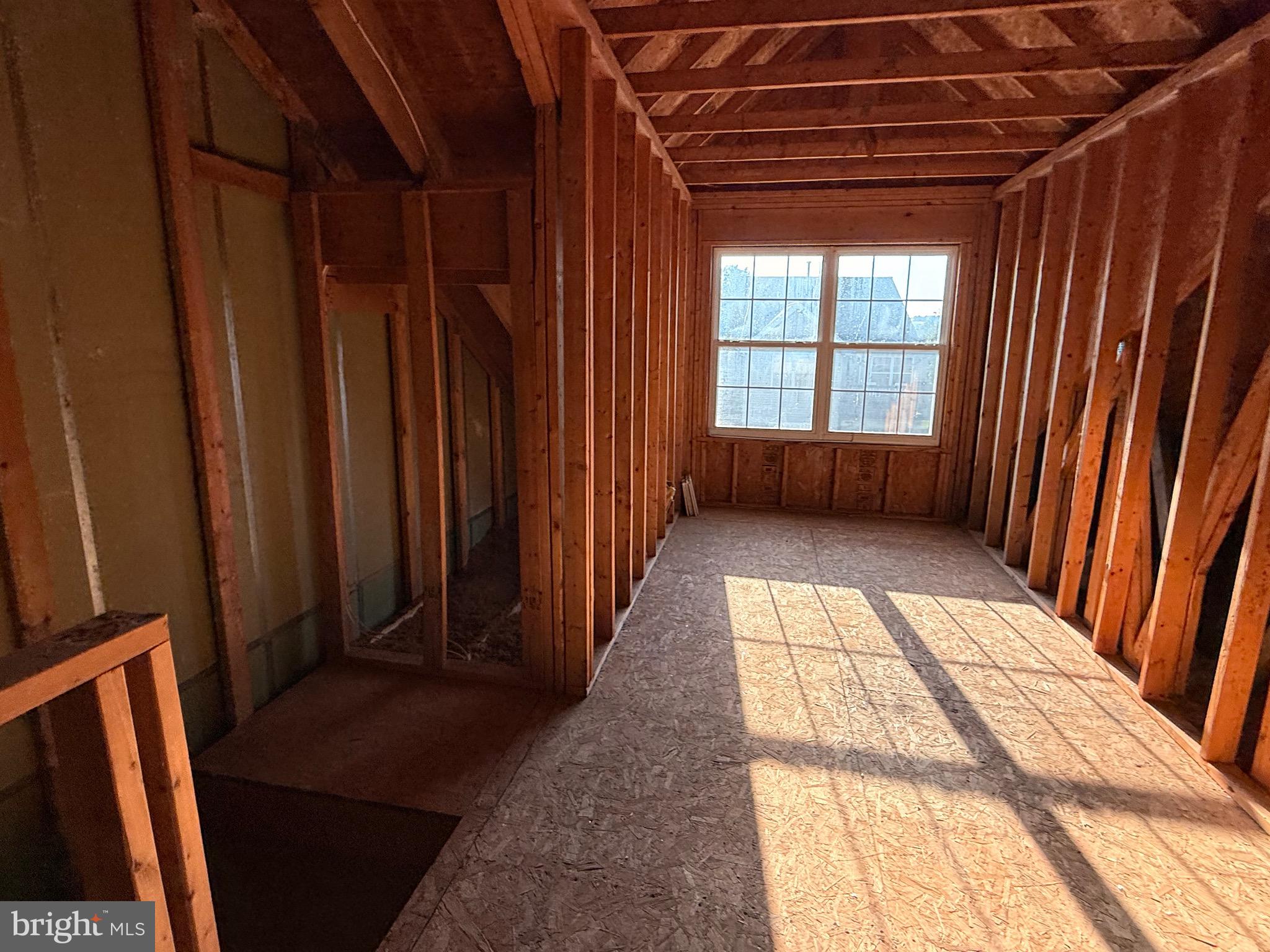 COUNTRY MEADOWS - Residential