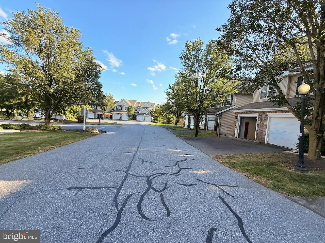 COUNTRY MEADOWS - Residential
