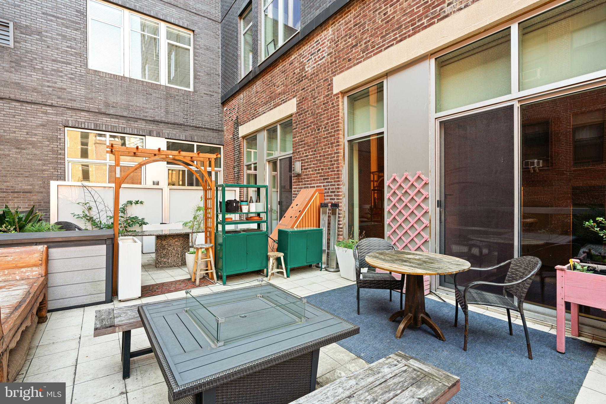 WASHINGTON SQ WEST - Residential