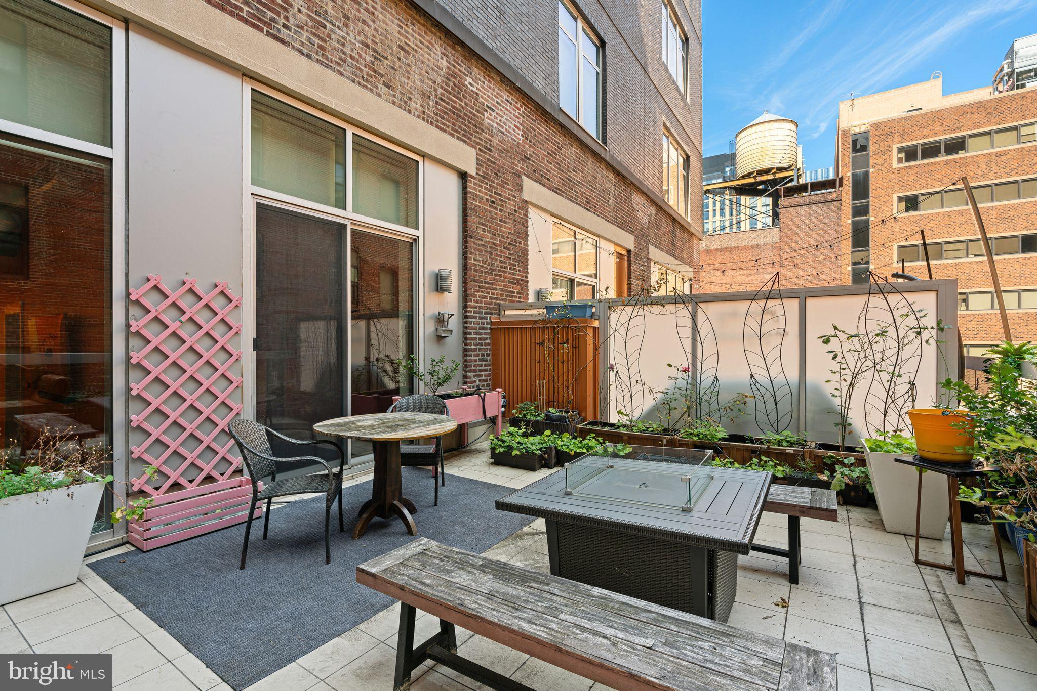 WASHINGTON SQ WEST - Residential