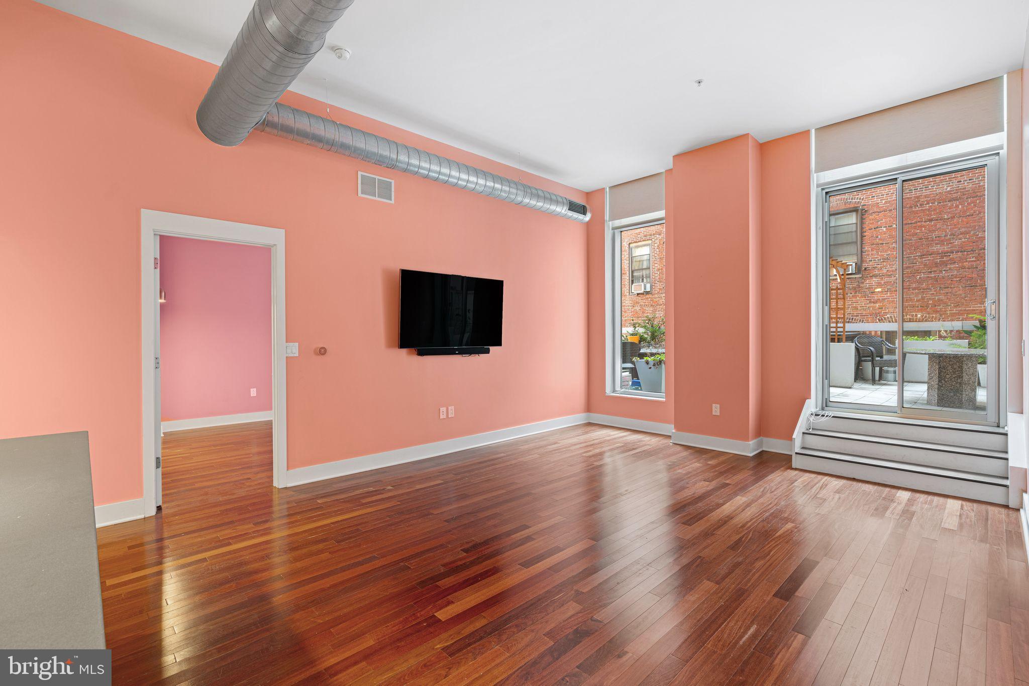 WASHINGTON SQ WEST - Residential