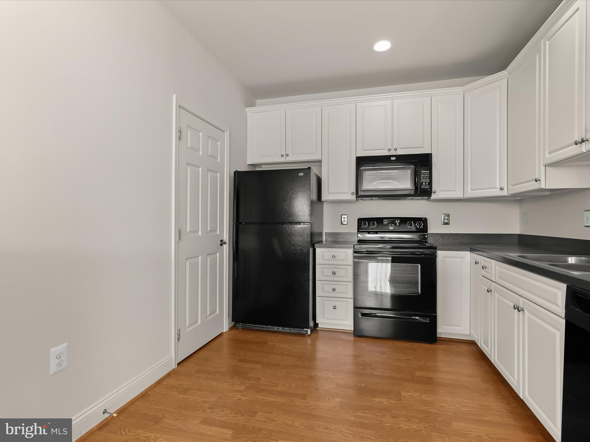 EMERALD HILLS - Residential
