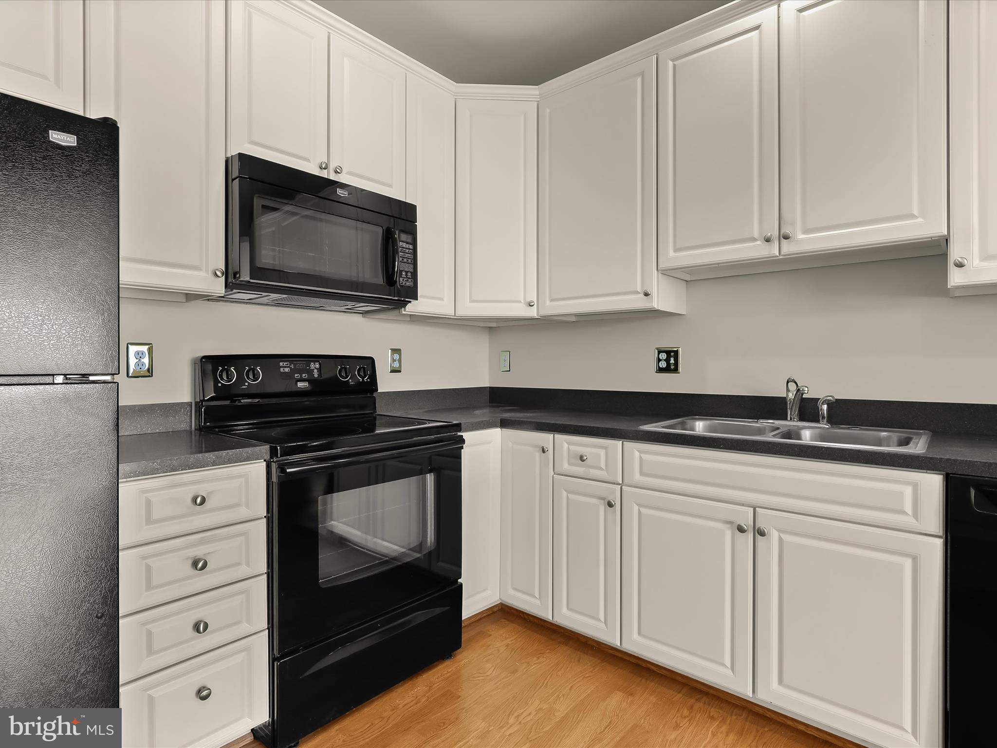 EMERALD HILLS - Residential