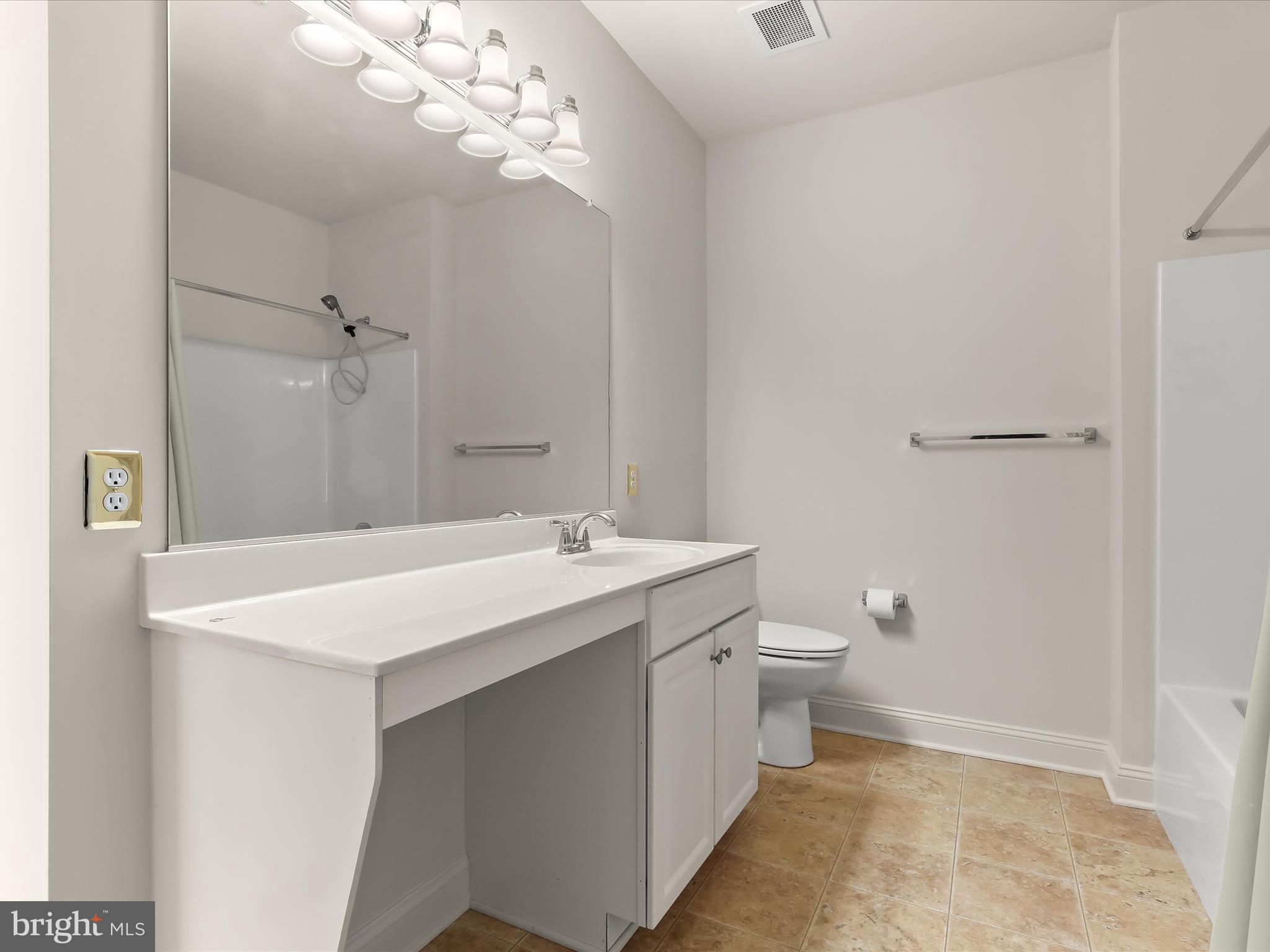 EMERALD HILLS - Residential