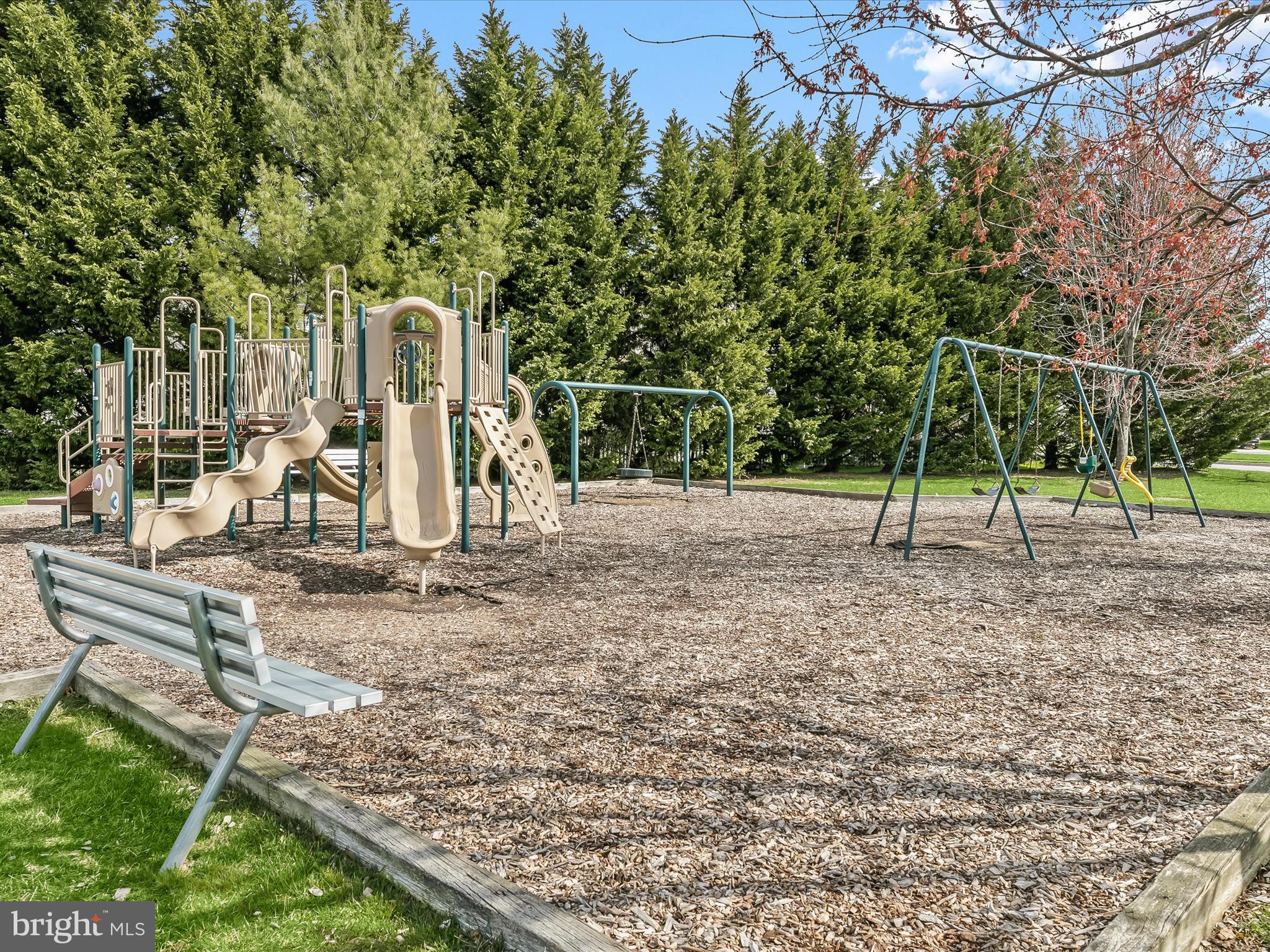 EMERALD HILLS - Residential