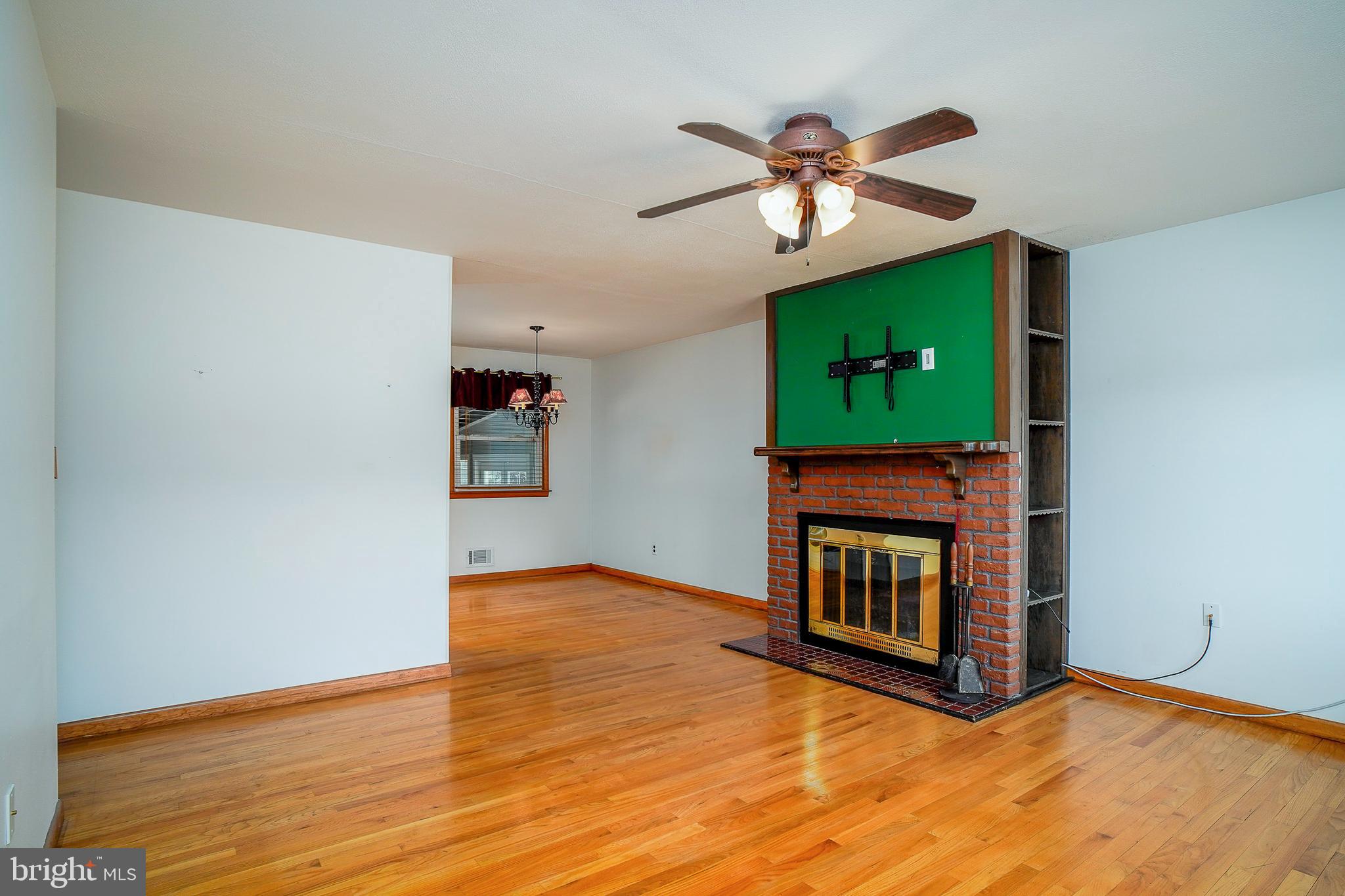 ARUNDEL HILLS - Residential