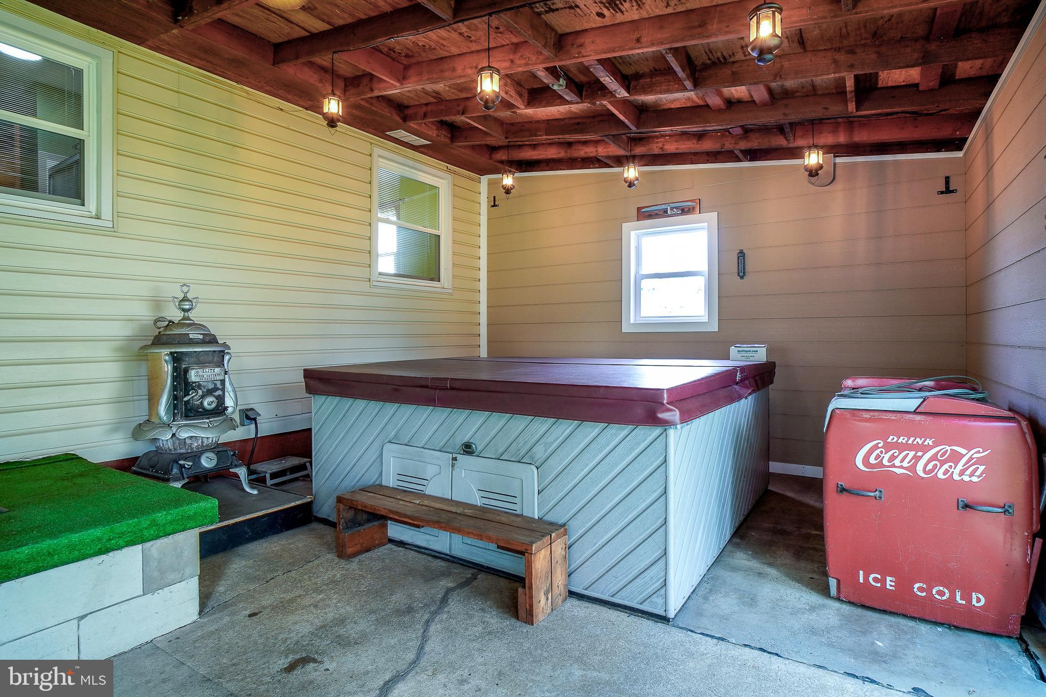 ARUNDEL HILLS - Residential