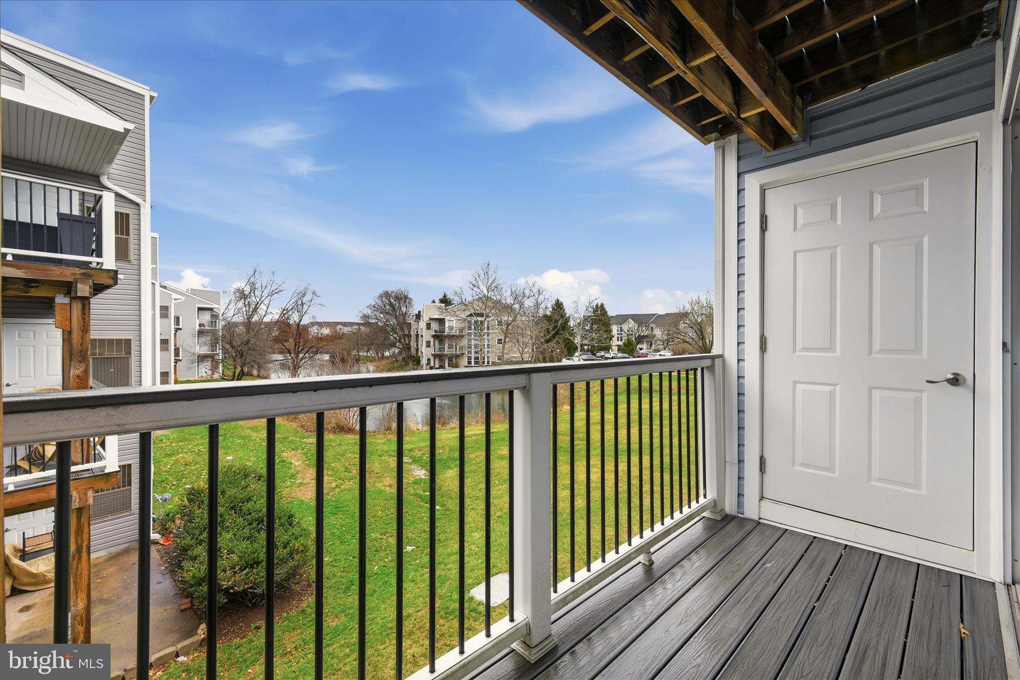 LAKESHORE - Residential