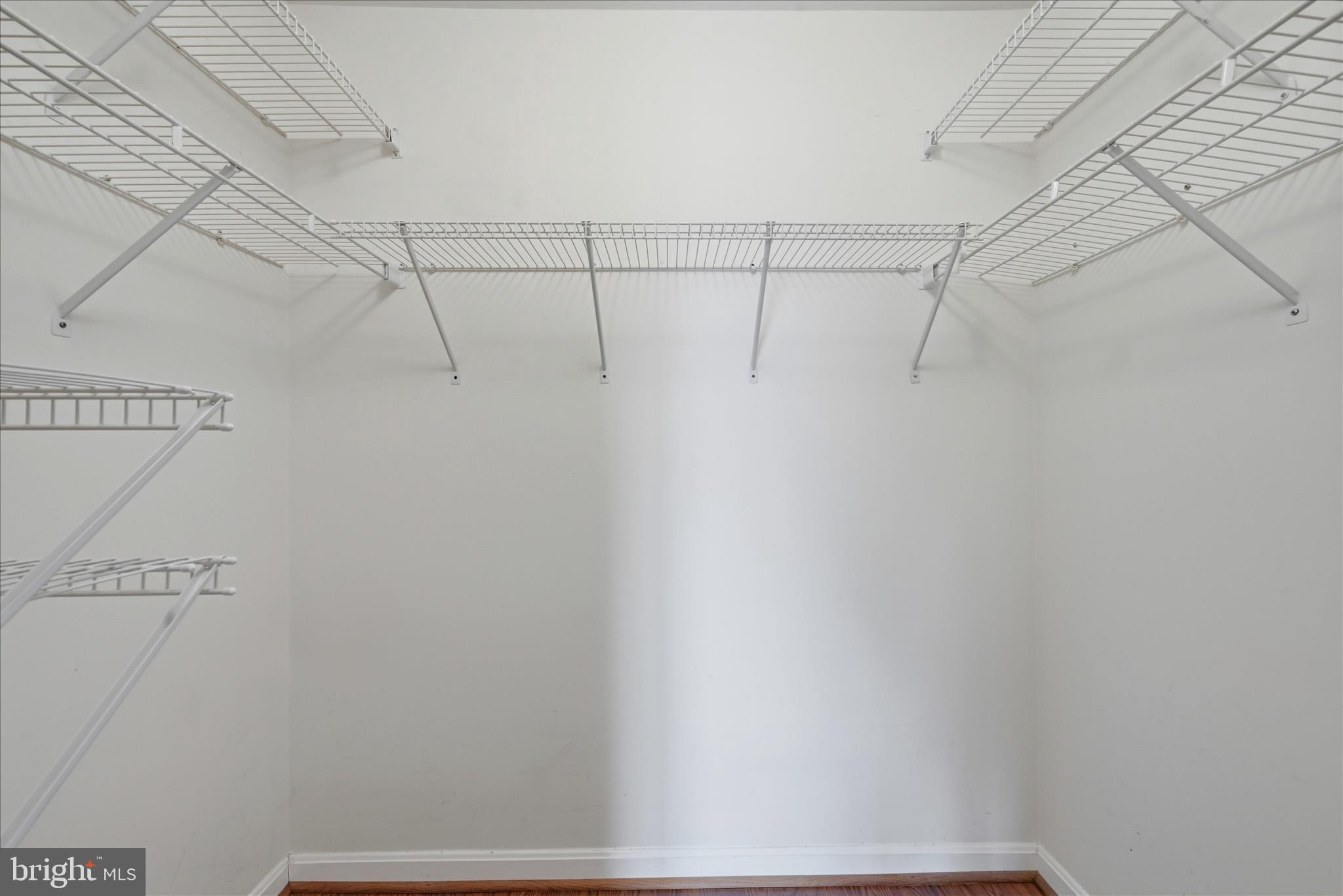 LAKESHORE - Residential