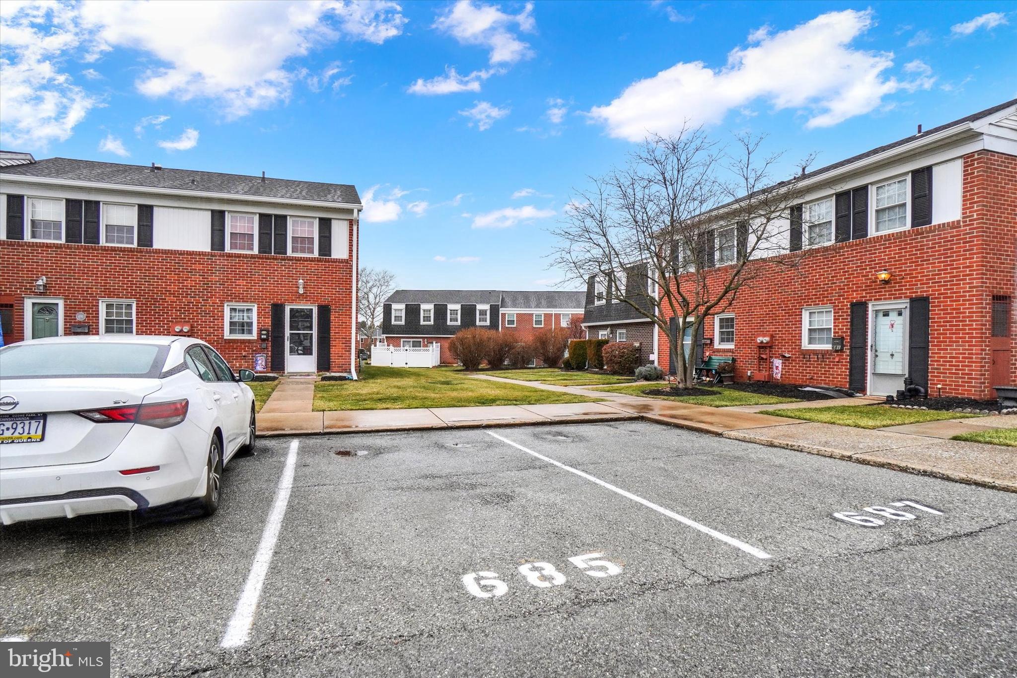 COLONY PARK CONDOS - Residential