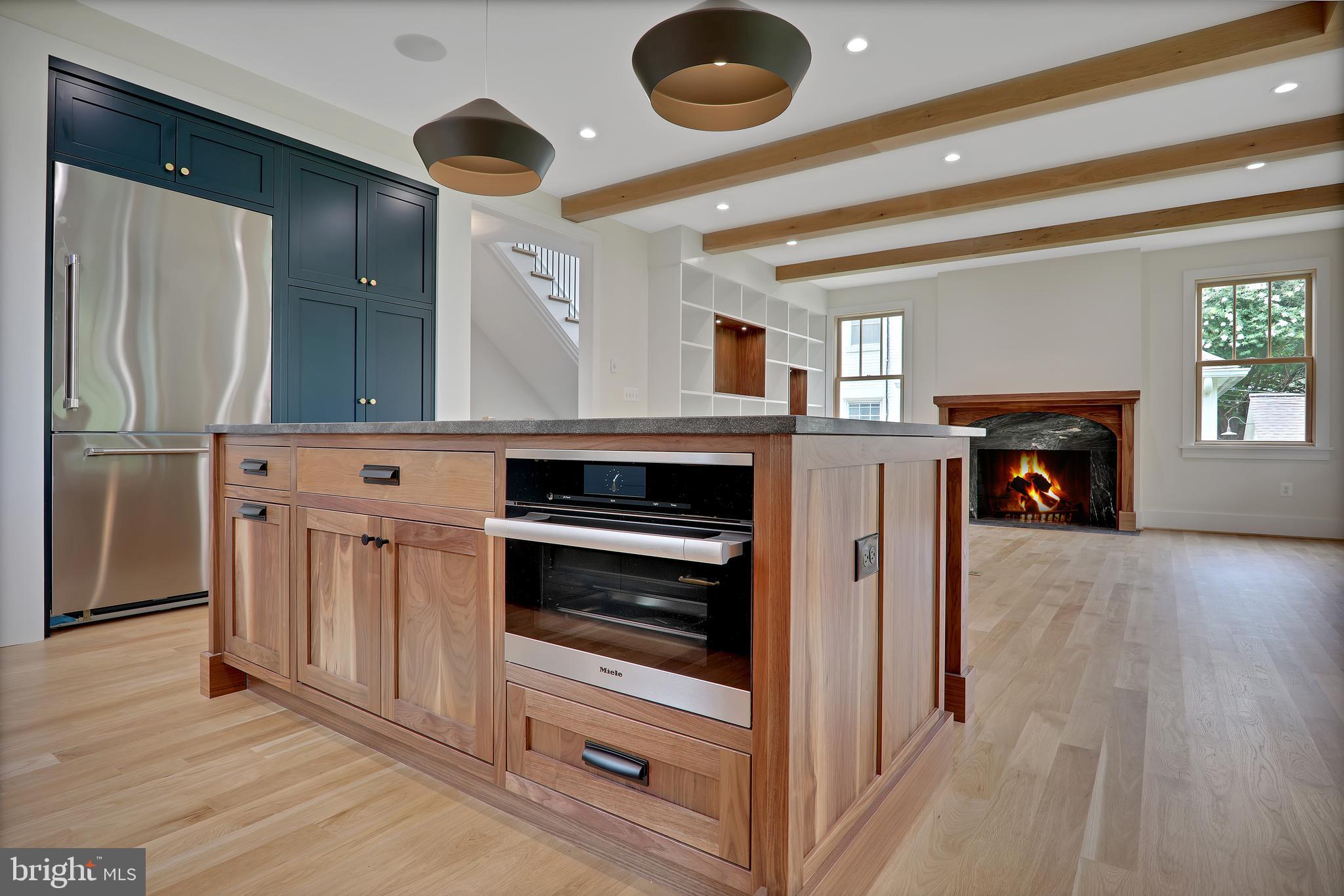 ROSEMONT PARK - Residential