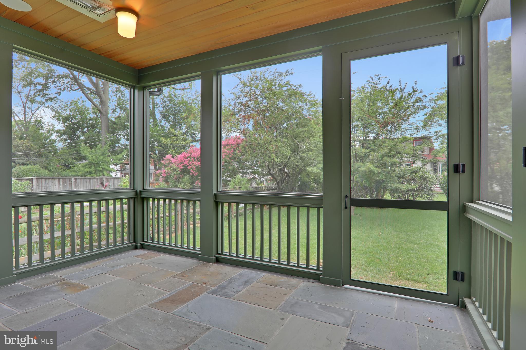 ROSEMONT PARK - Residential