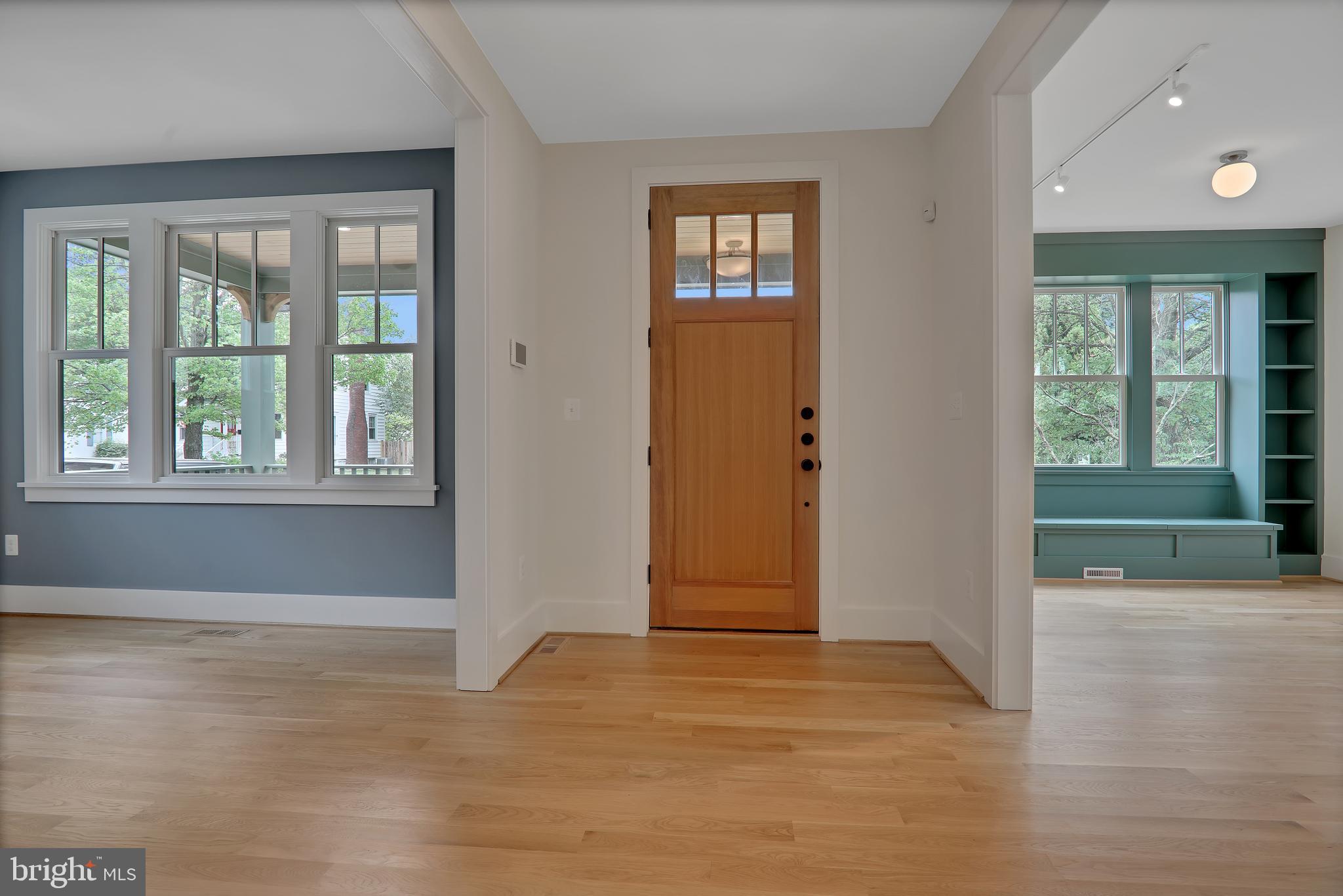 ROSEMONT PARK - Residential