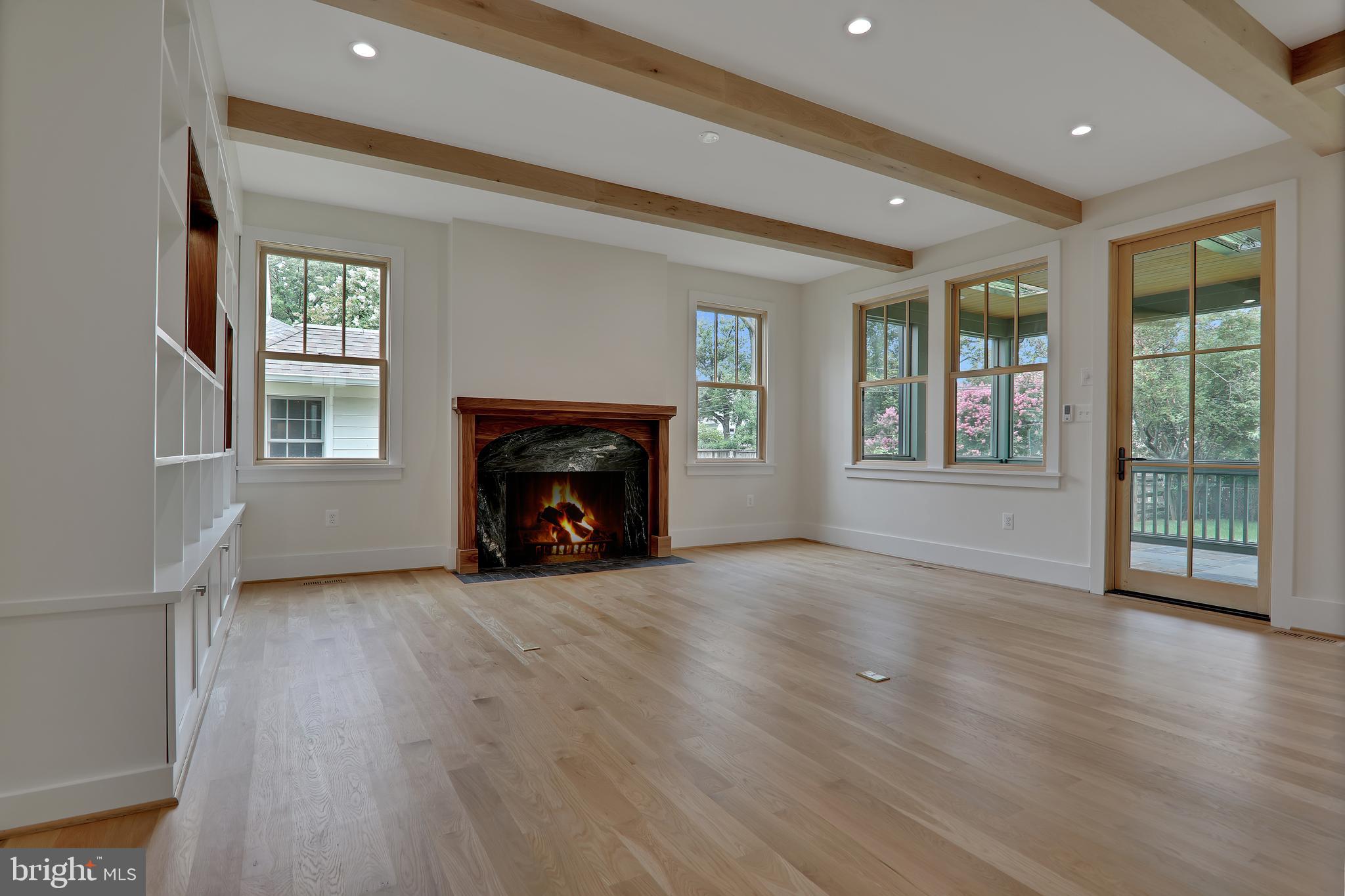 ROSEMONT PARK - Residential