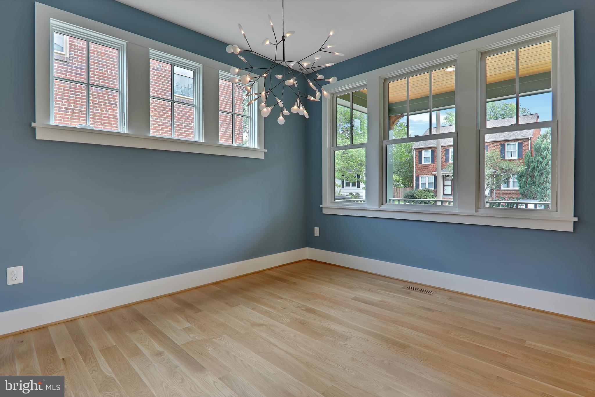 ROSEMONT PARK - Residential