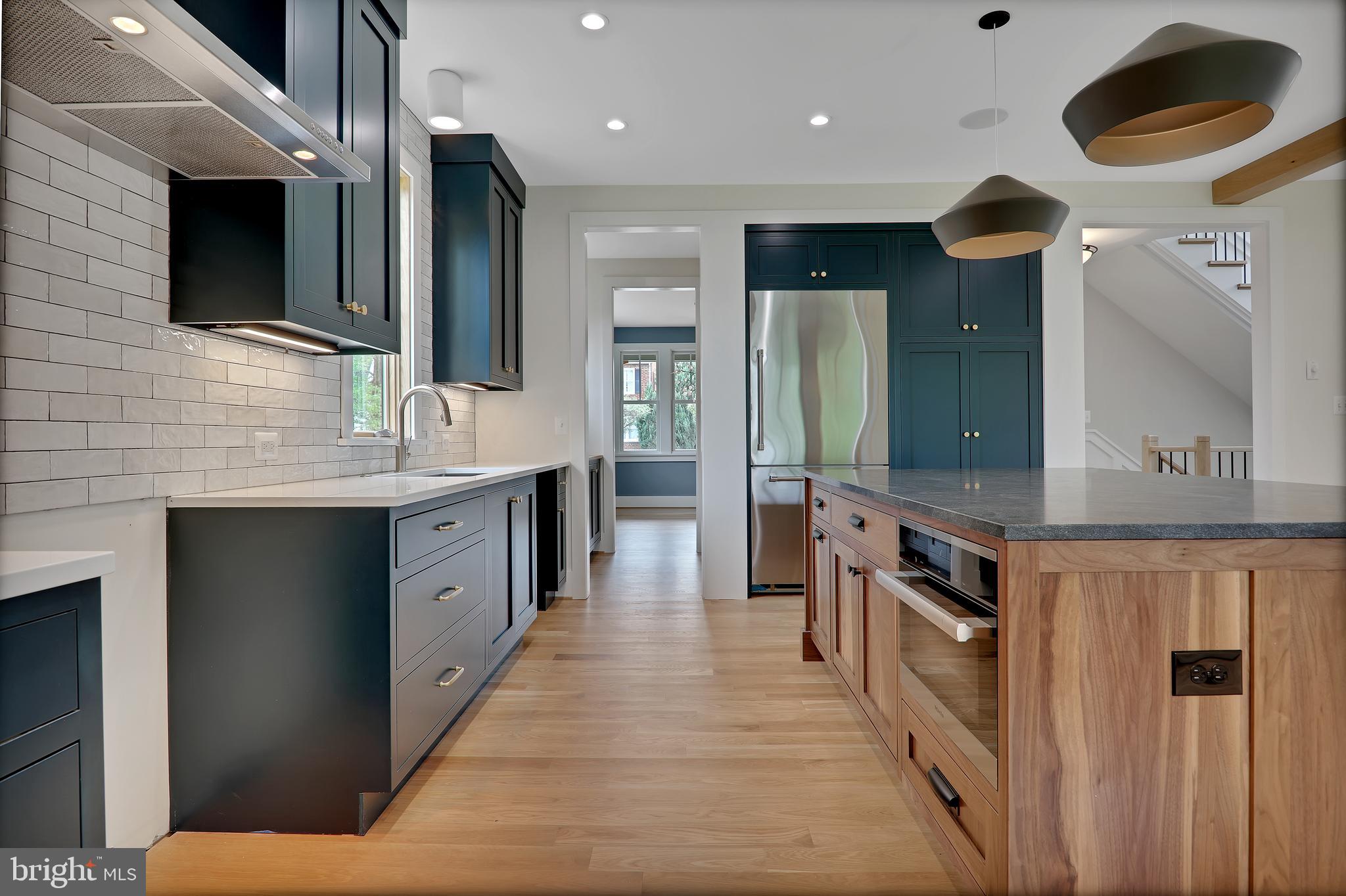 ROSEMONT PARK - Residential