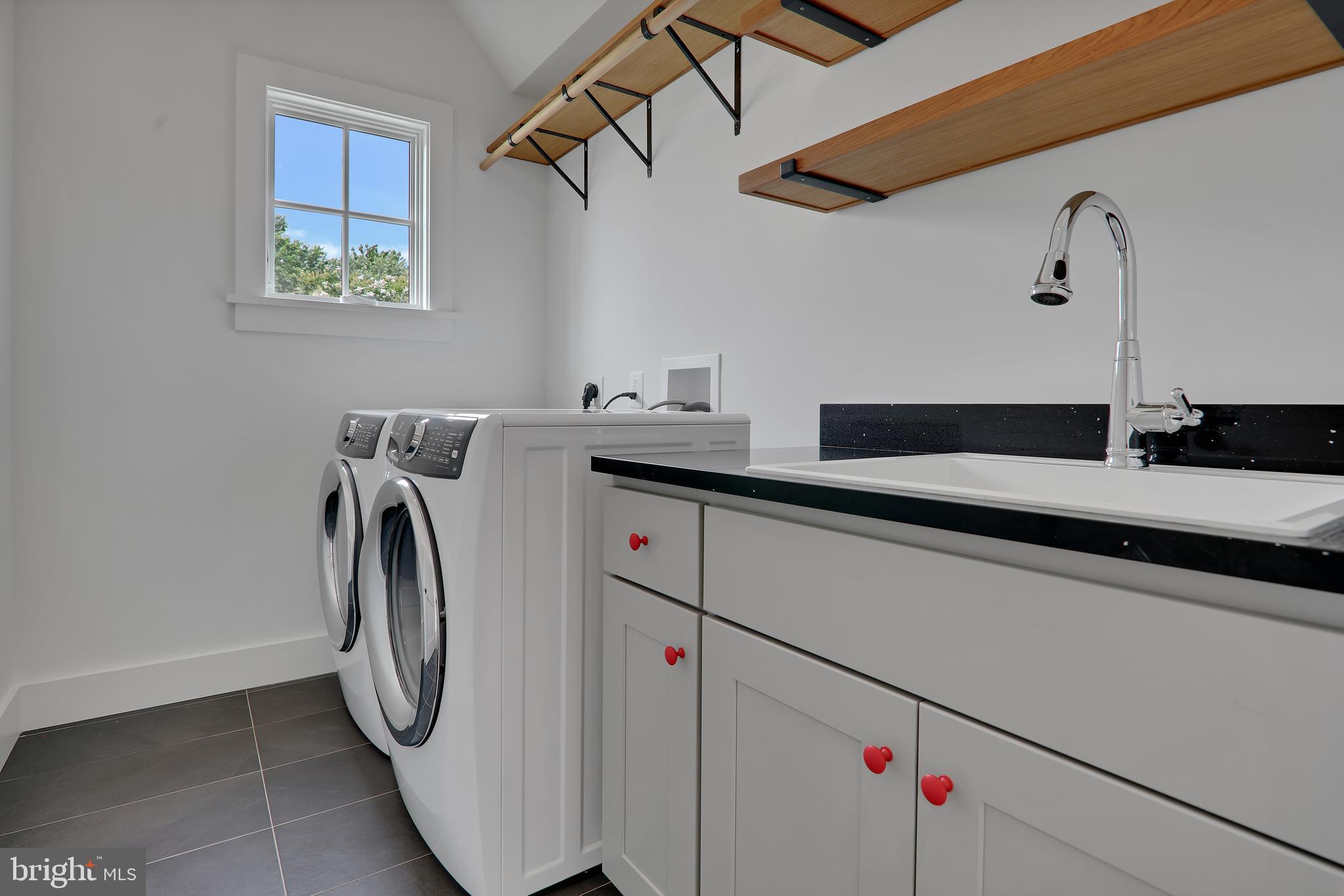 ROSEMONT PARK - Residential