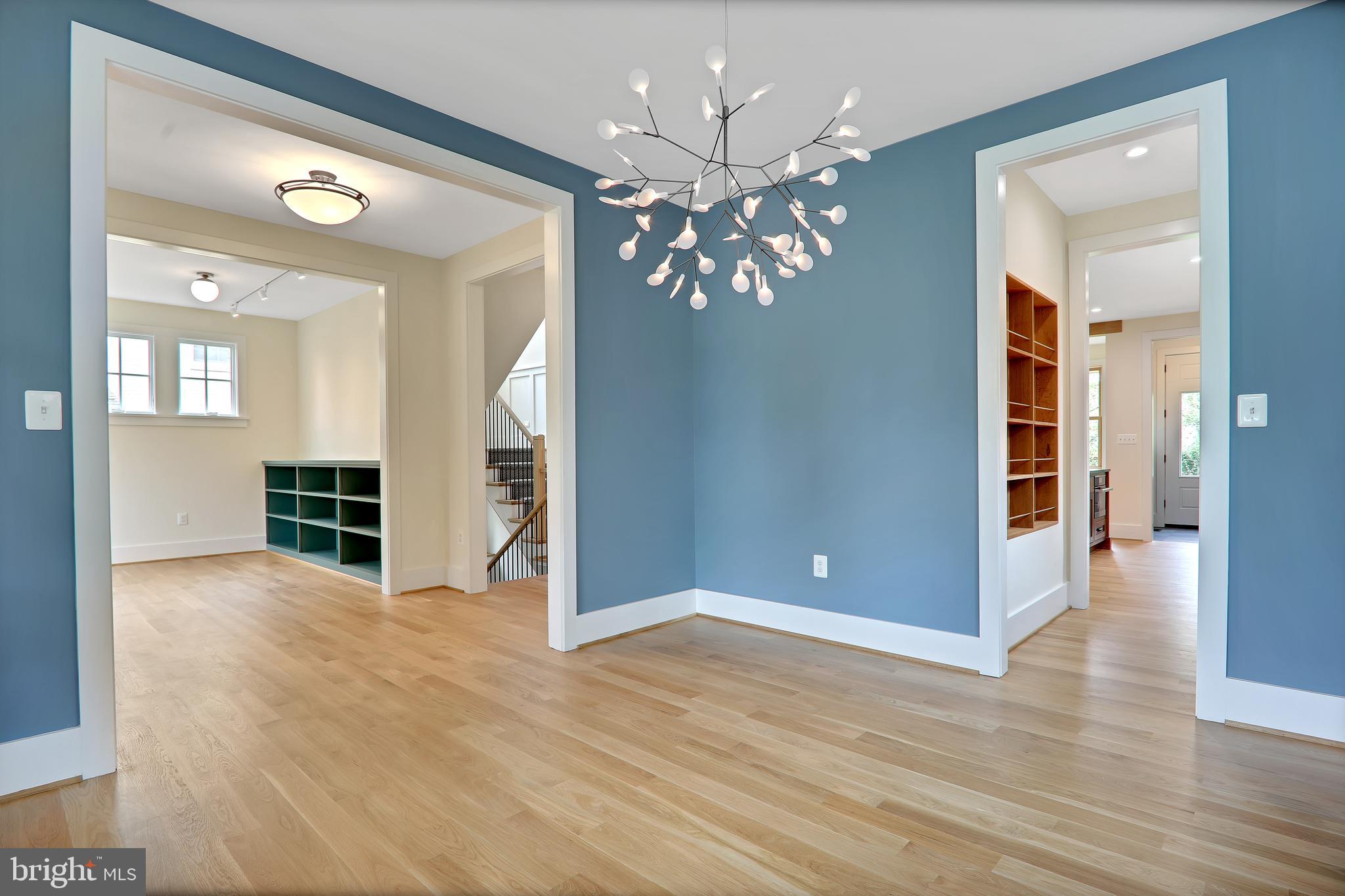 ROSEMONT PARK - Residential