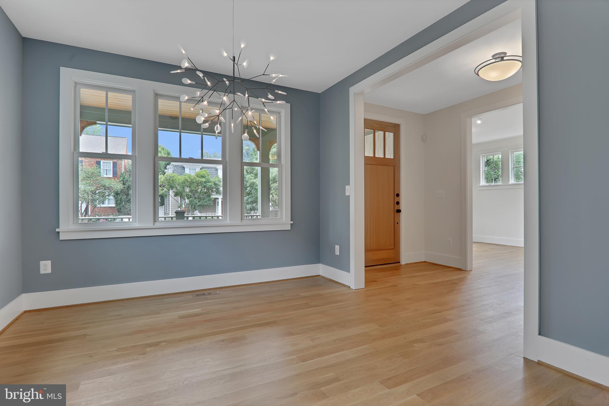 ROSEMONT PARK - Residential