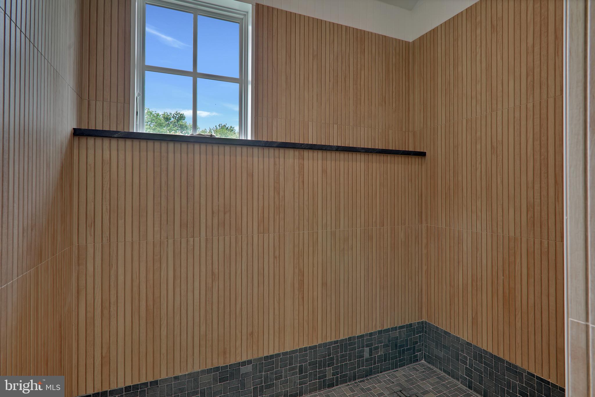 ROSEMONT PARK - Residential