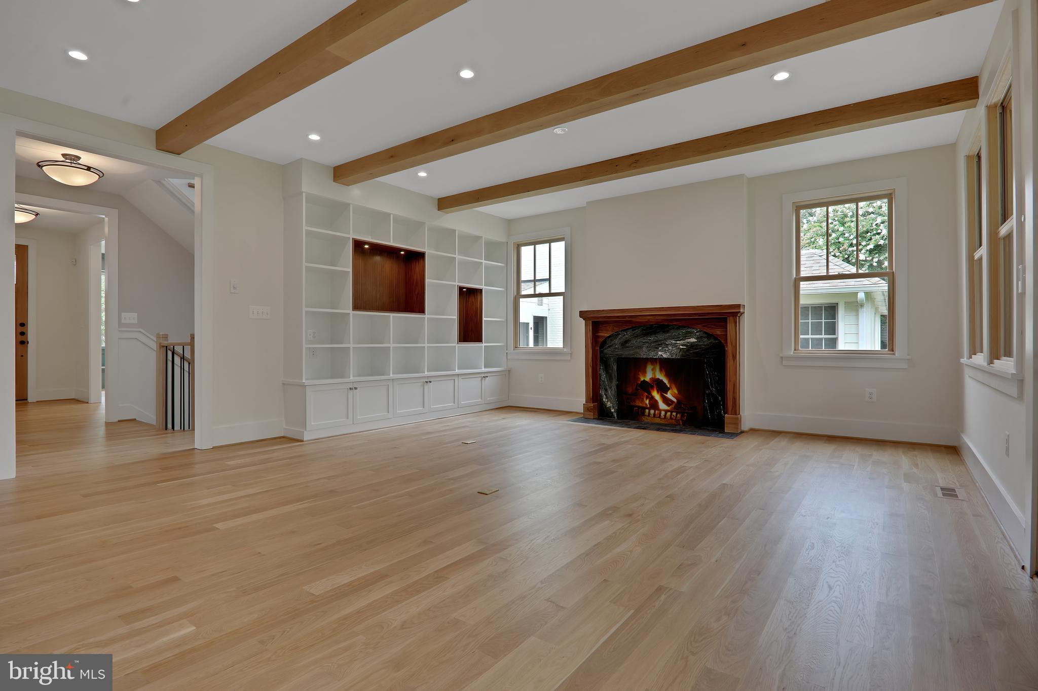 ROSEMONT PARK - Residential