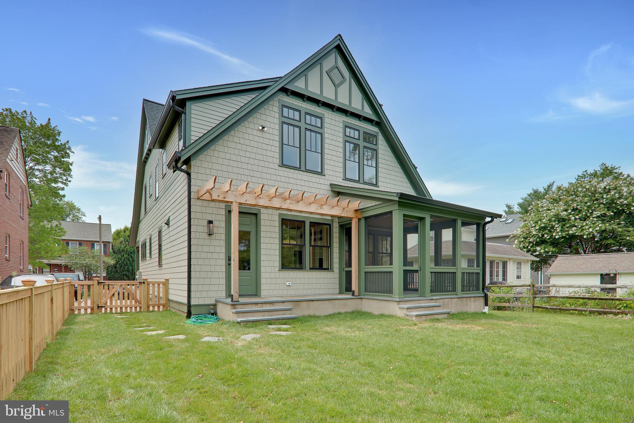 ROSEMONT PARK - Residential