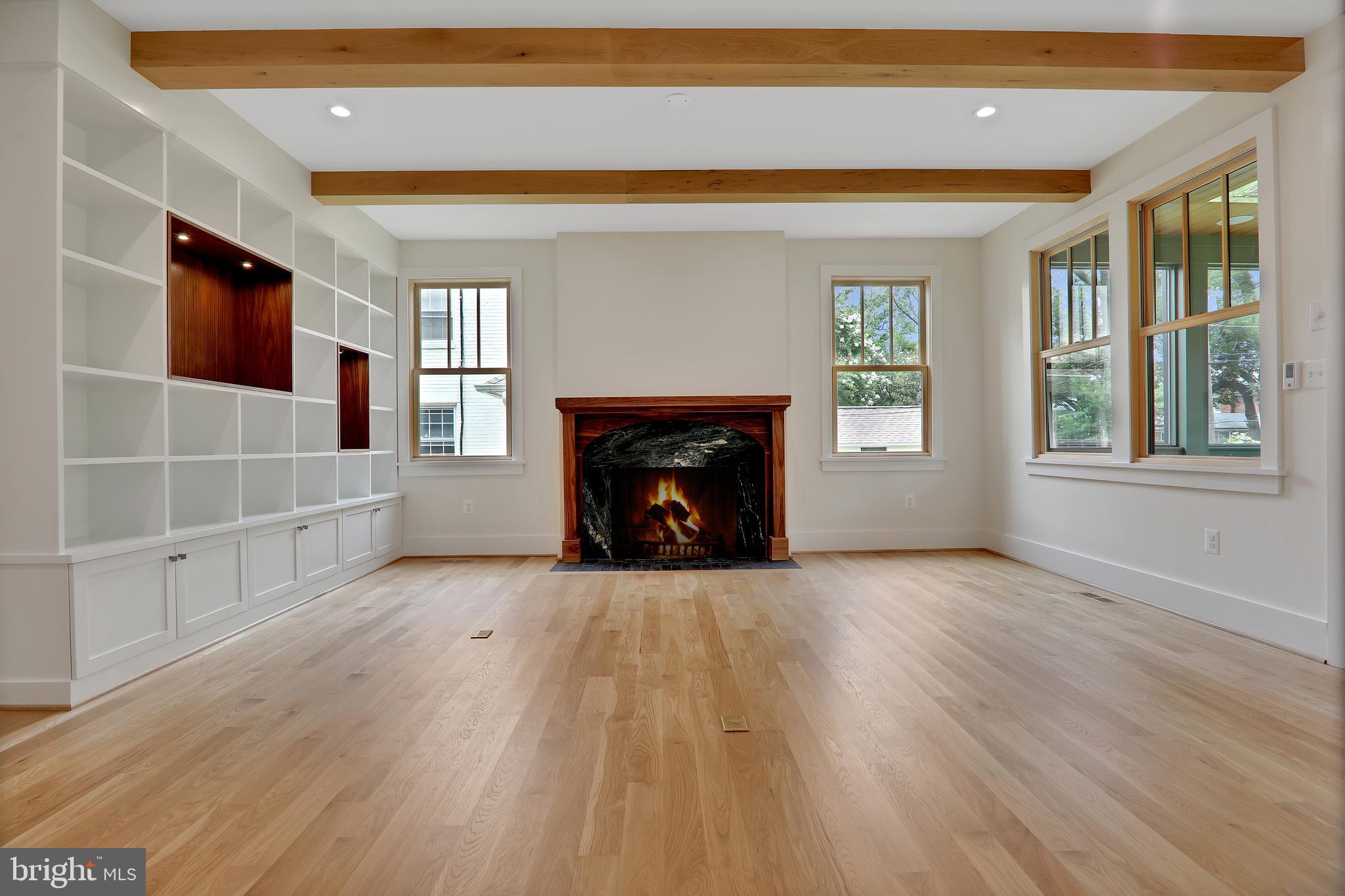 ROSEMONT PARK - Residential