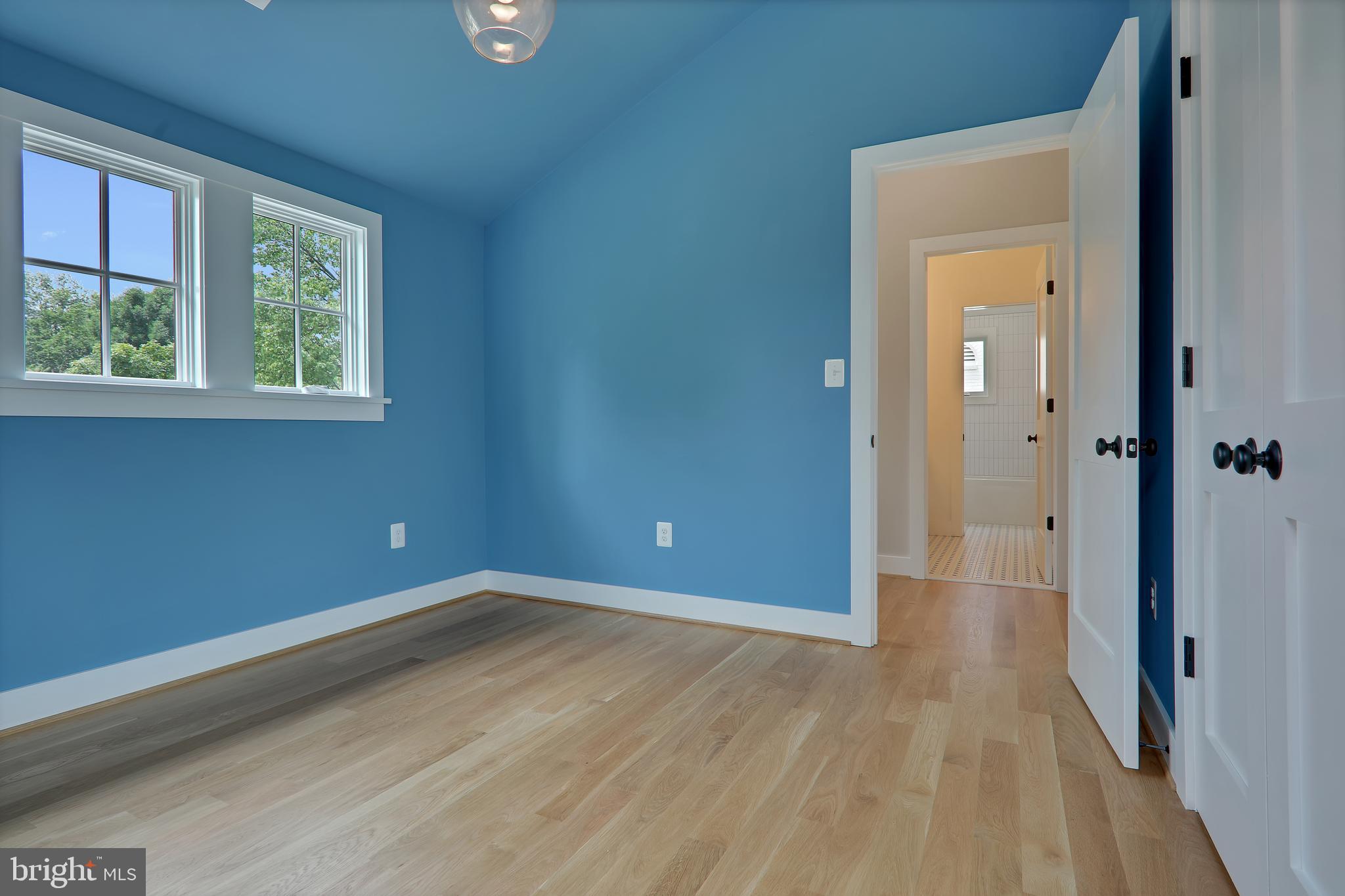 ROSEMONT PARK - Residential