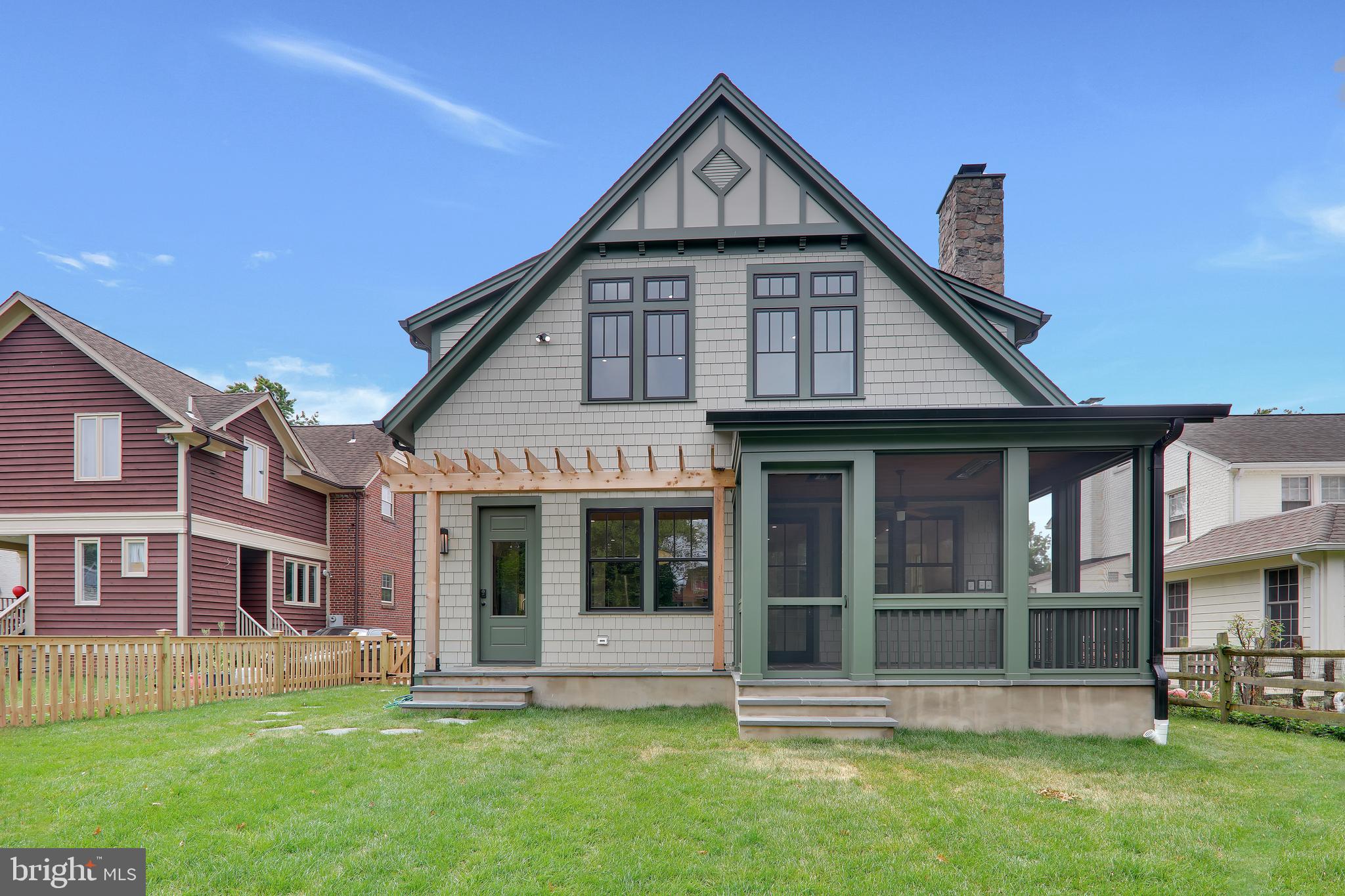 ROSEMONT PARK - Residential