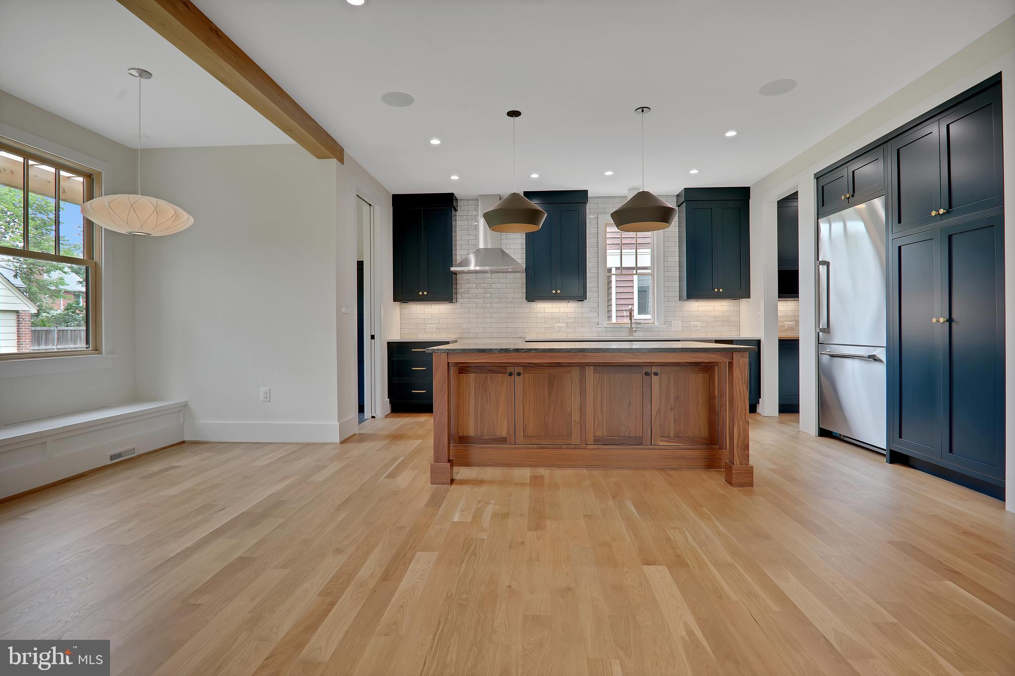 ROSEMONT PARK - Residential