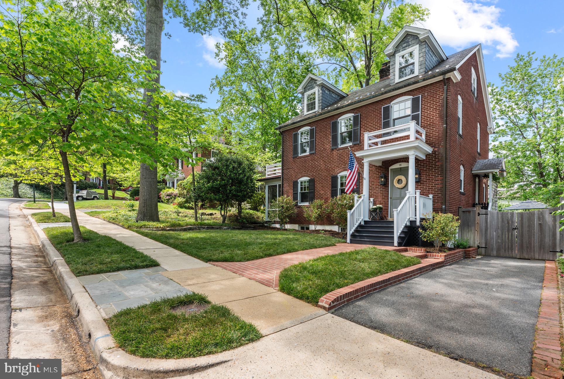 ROSEMONT - Residential