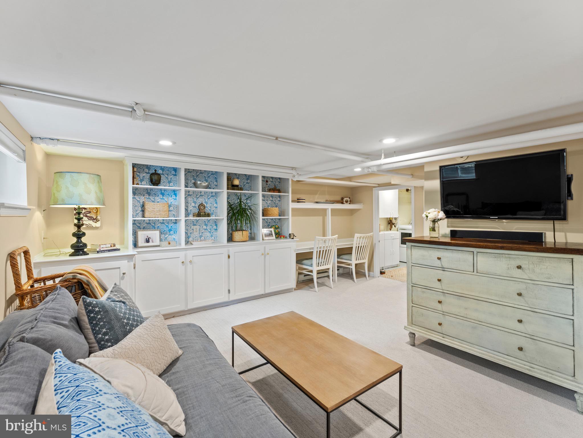 ROSEMONT - Residential