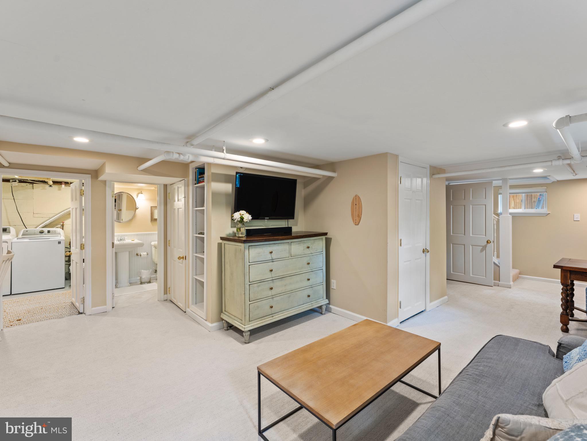 ROSEMONT - Residential