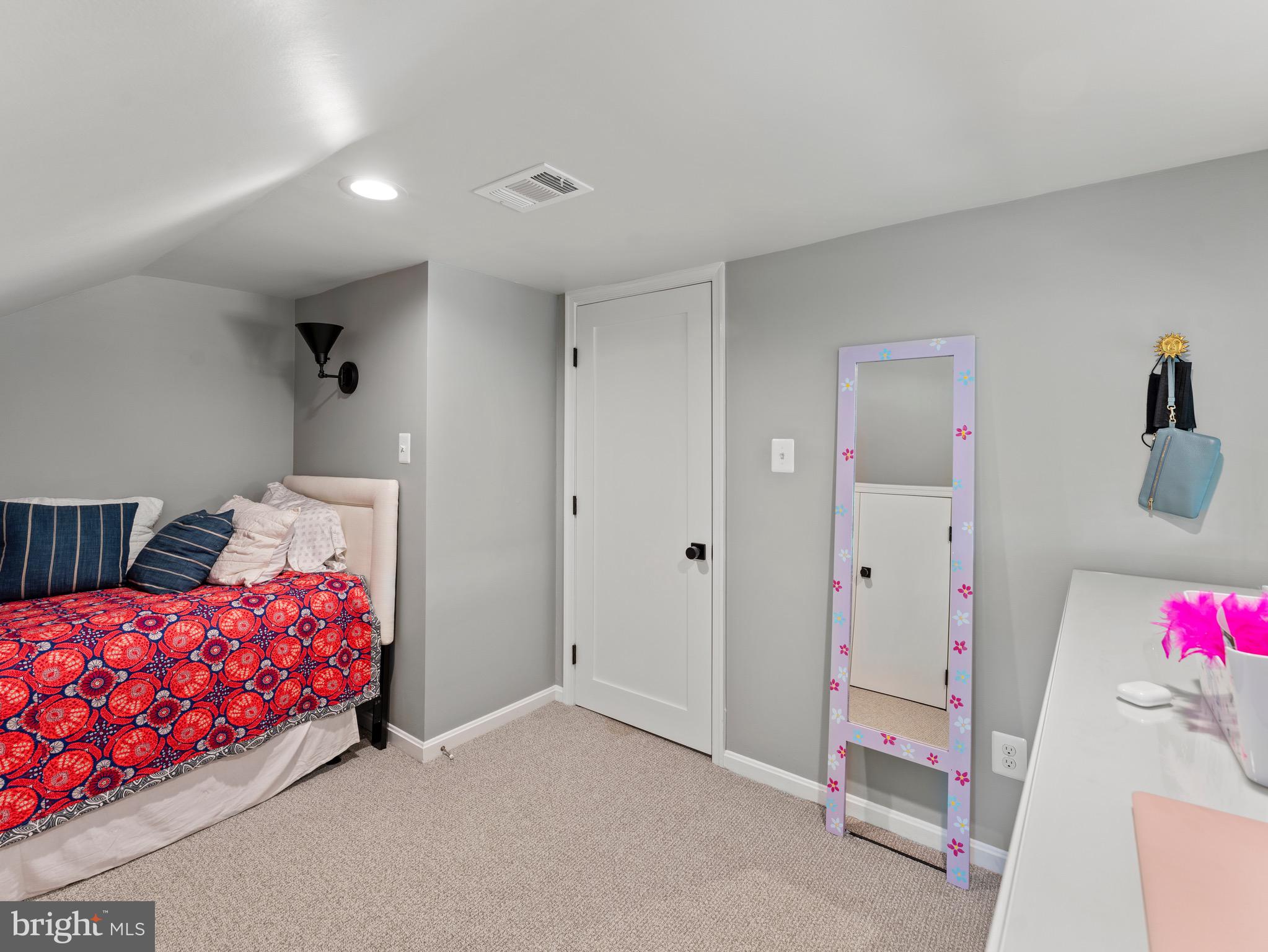 ROSEMONT - Residential