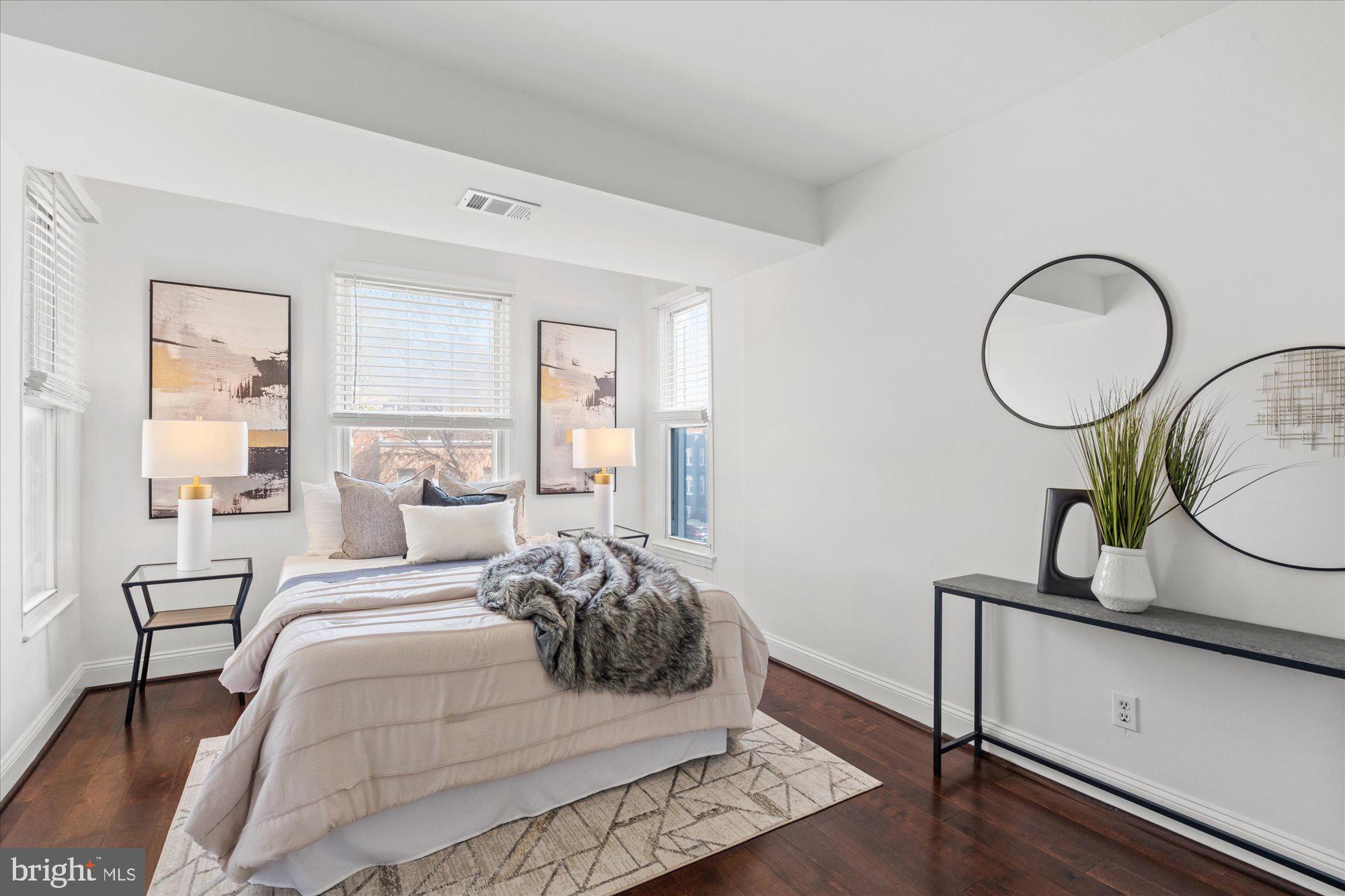 1040 6TH STREET NE 302