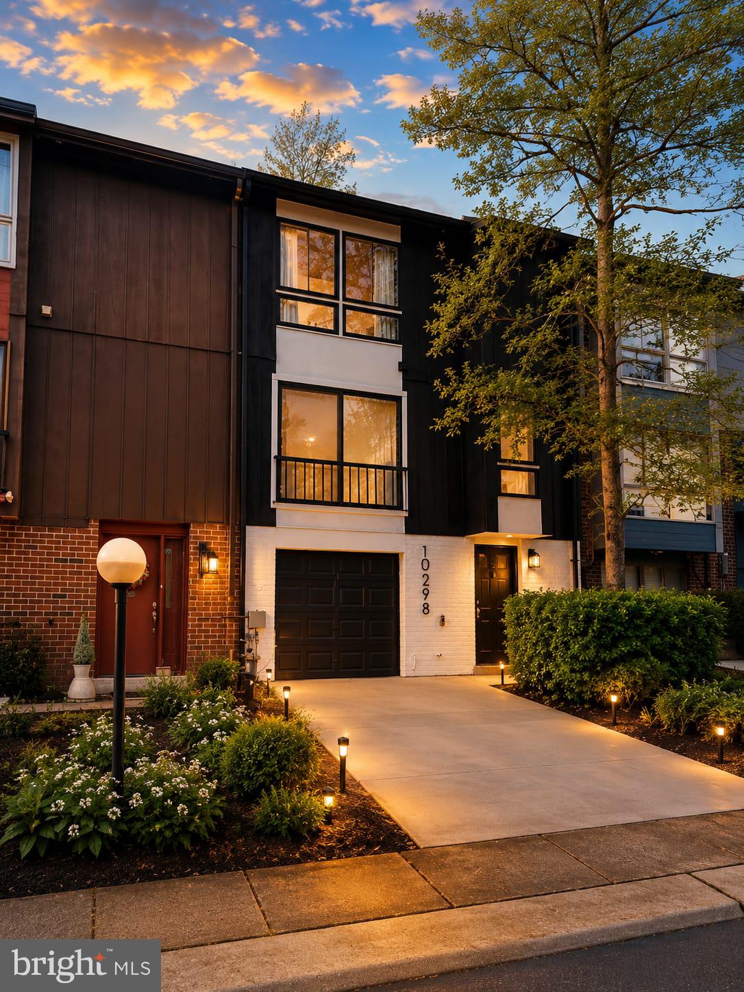 VILLAGE OF WILDE LAKE - Residential