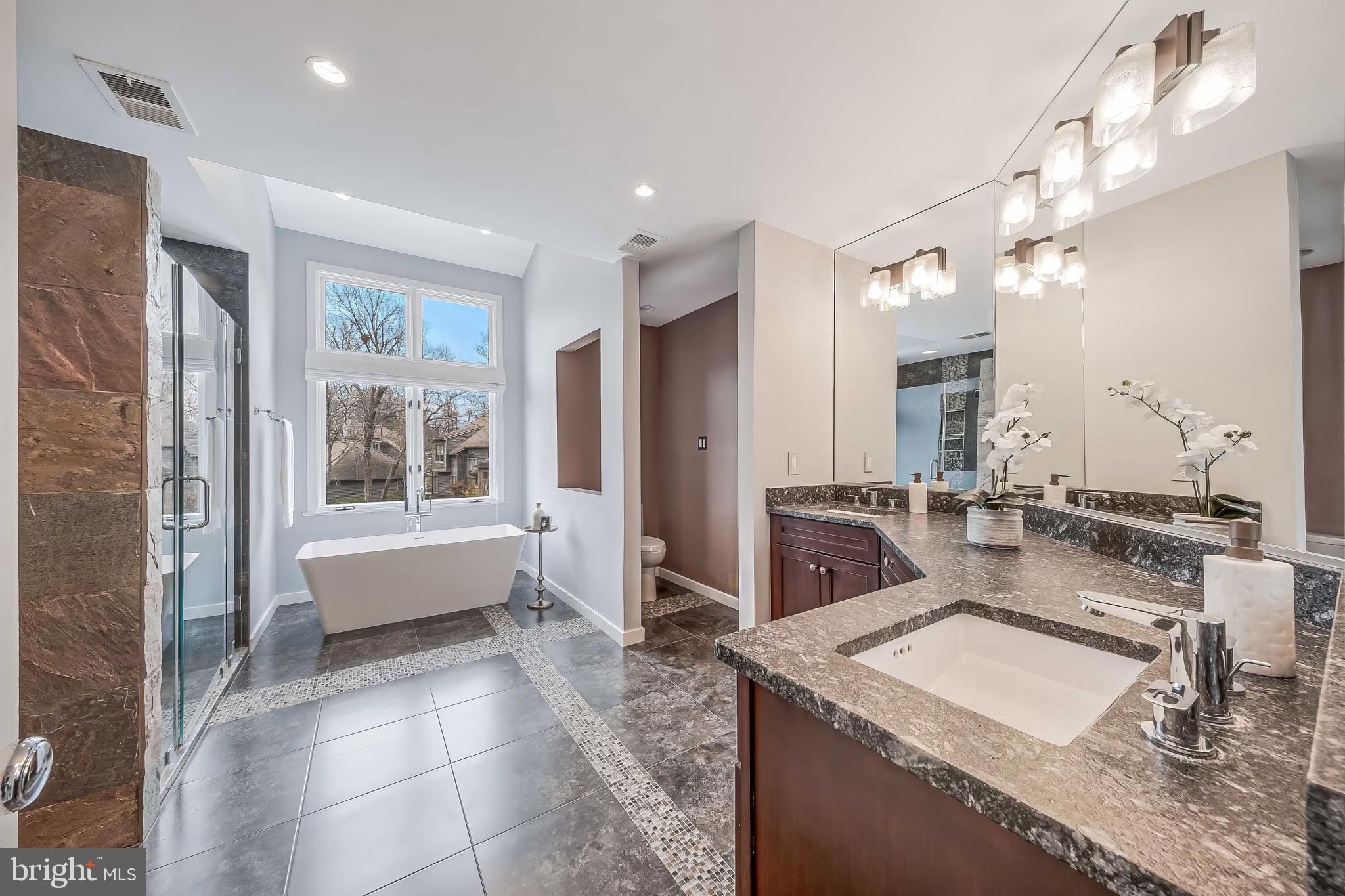 RESTON - Residential