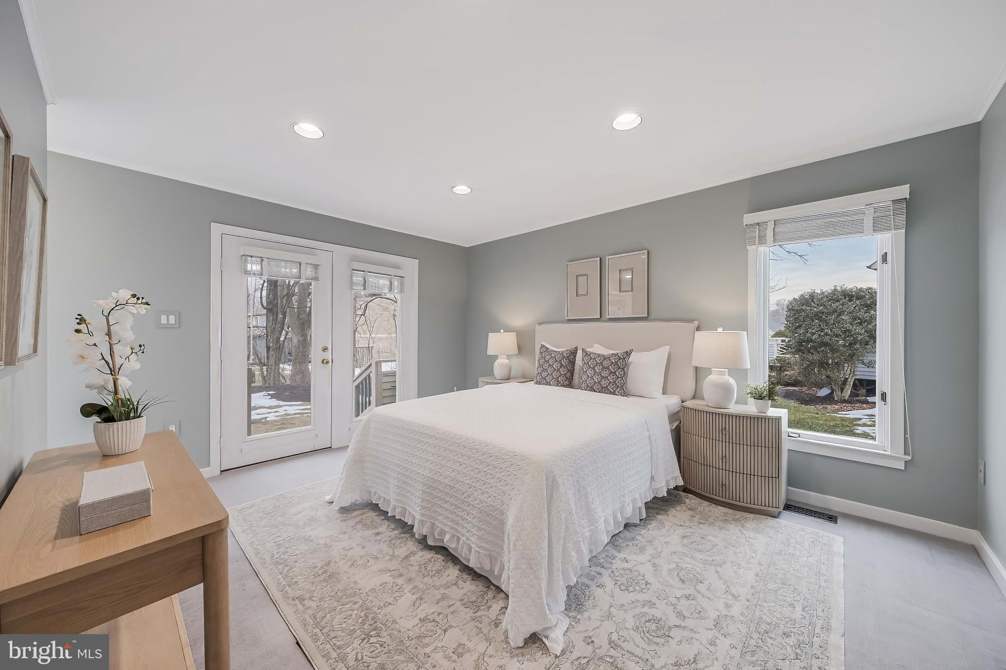 RESTON - Residential