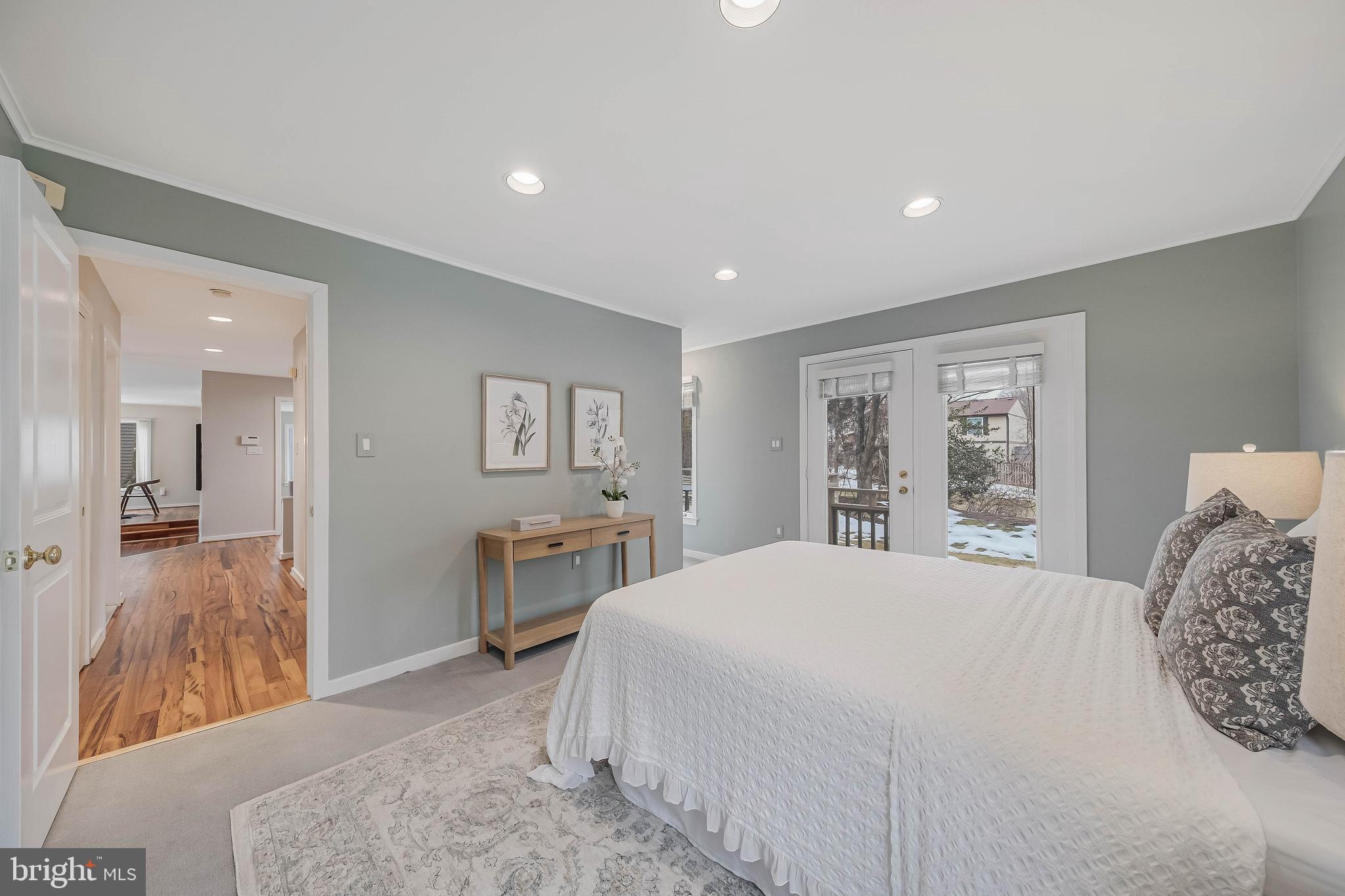 RESTON - Residential