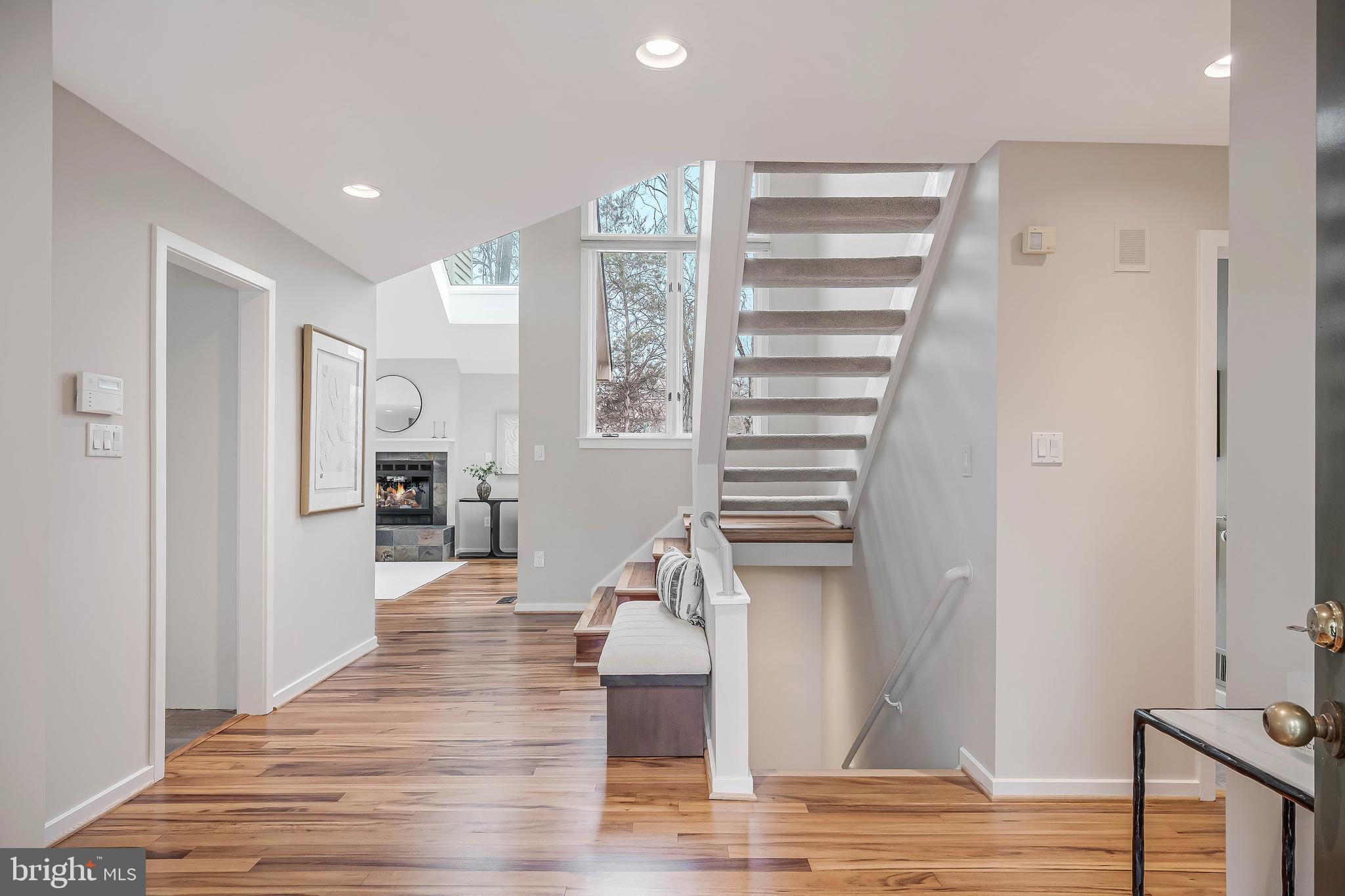 RESTON - Residential