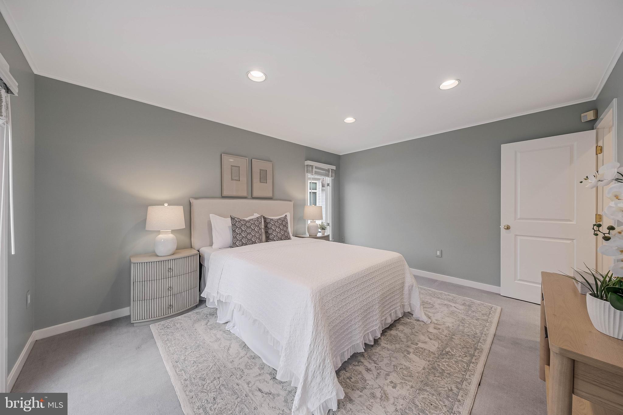 RESTON - Residential