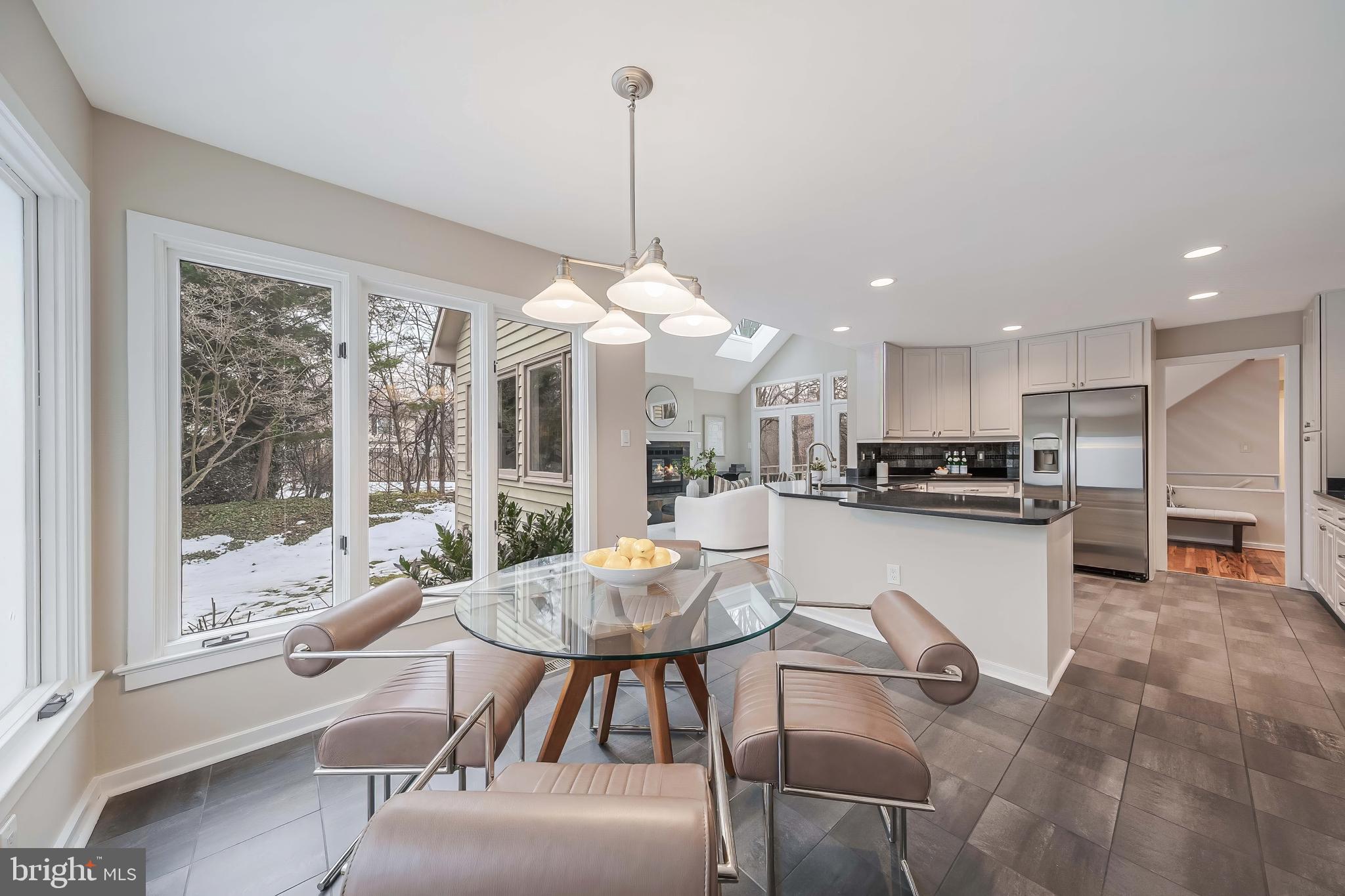 RESTON - Residential