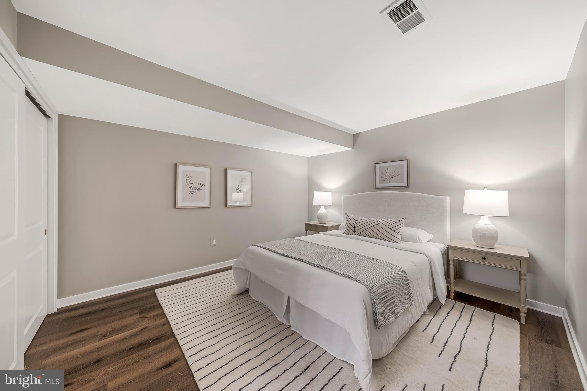 RESTON - Residential