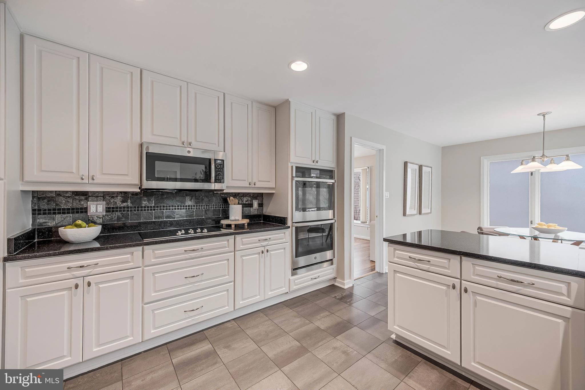 RESTON - Residential